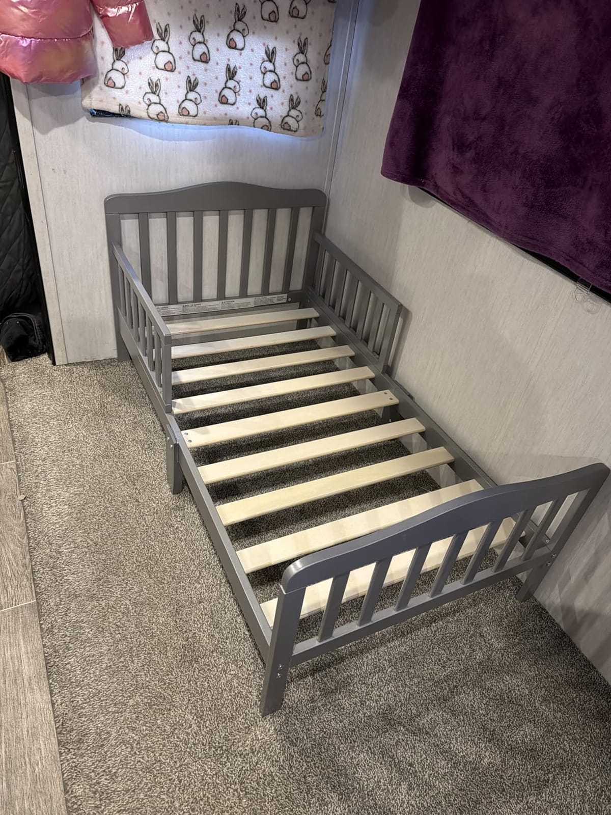 Dream On Me Classic Design Toddler Bed, GREENGUARD Gold, White | Slatterd Curved Design, Low to Floor Bed, 2 Safety Guard Rails, Sturdy Wooden Frame, 50 Lb Limit, BSA Verified customer photo 2
