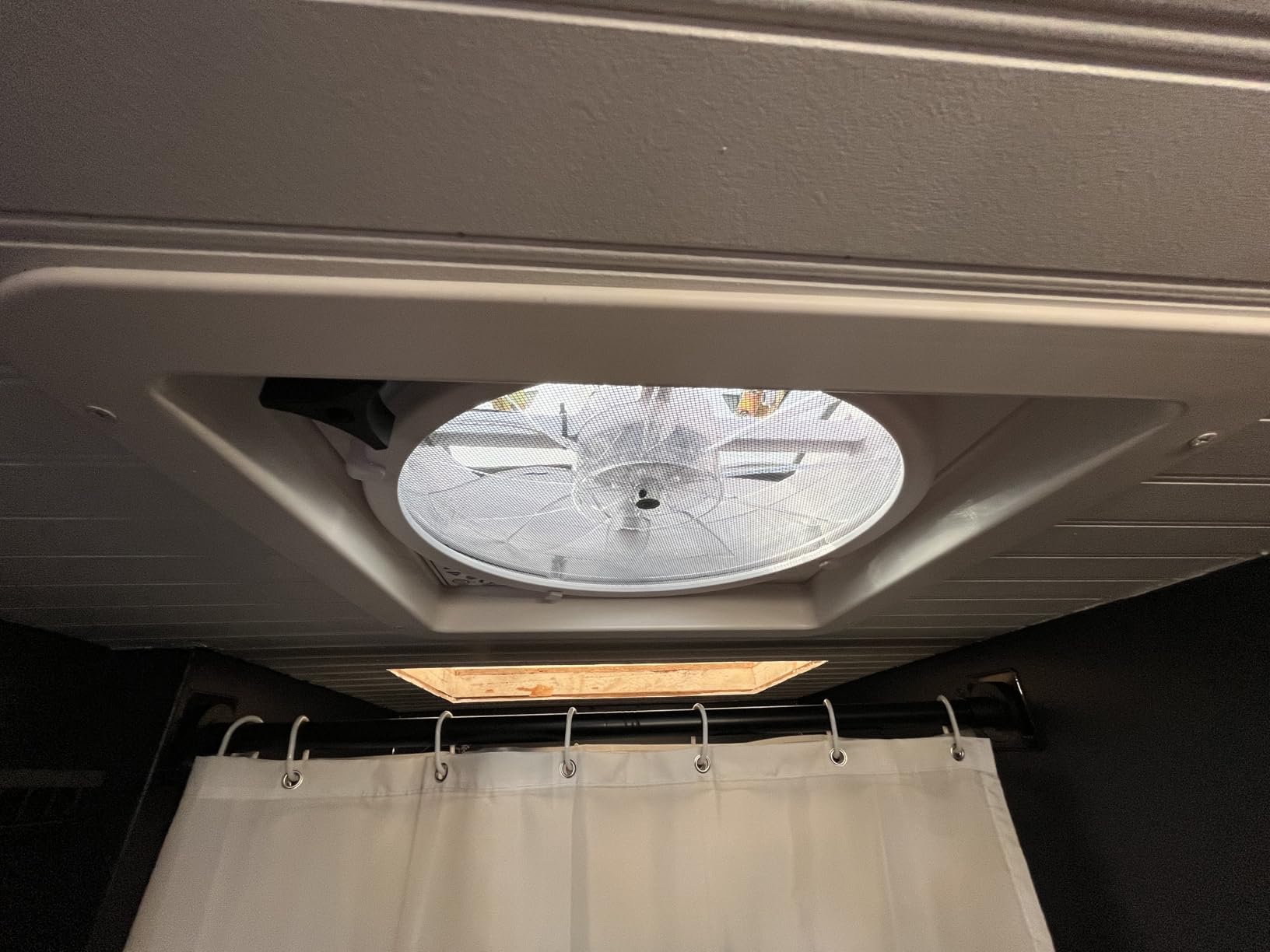MAXXAIR Maxxfan Deluxe Vent, Fan and Vent Cover All in One - Powerful 10-Speed Reversible Fan with Thermostat, Built-in Rain Cover, Remote Control, Intake & Exhaust Fan, Smoke (00-07500K) customer photo 2