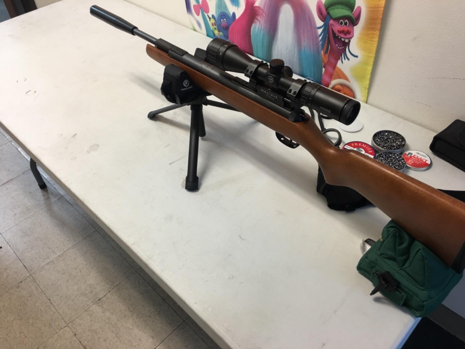 Vanguard Porta Aim Gun Rest. Compact and Portable Bench Rest. Quick Height Adjustment. Anti-Vibration Bag Rotates 360 Degrees , Black customer photo 1