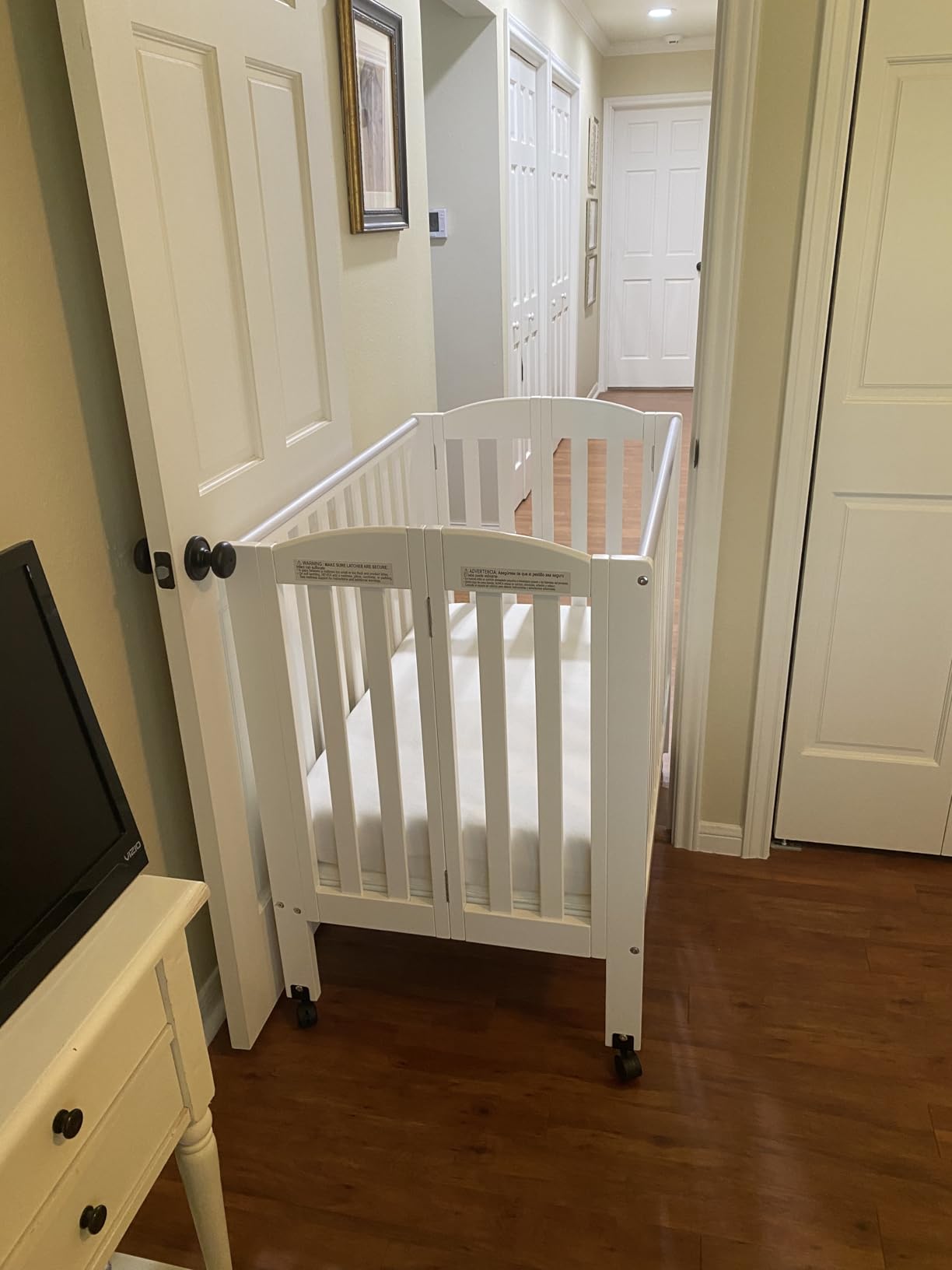 Dream On Me Mini Folding 3-in-1 Portable Baby Crib, Sturdy Locking Wheels customer photo 2