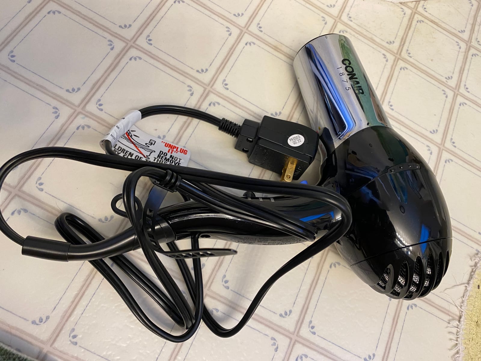 Conair Ionic Hair Dryer with Concentrator Attachment, 1875W, Full Size customer photo 2