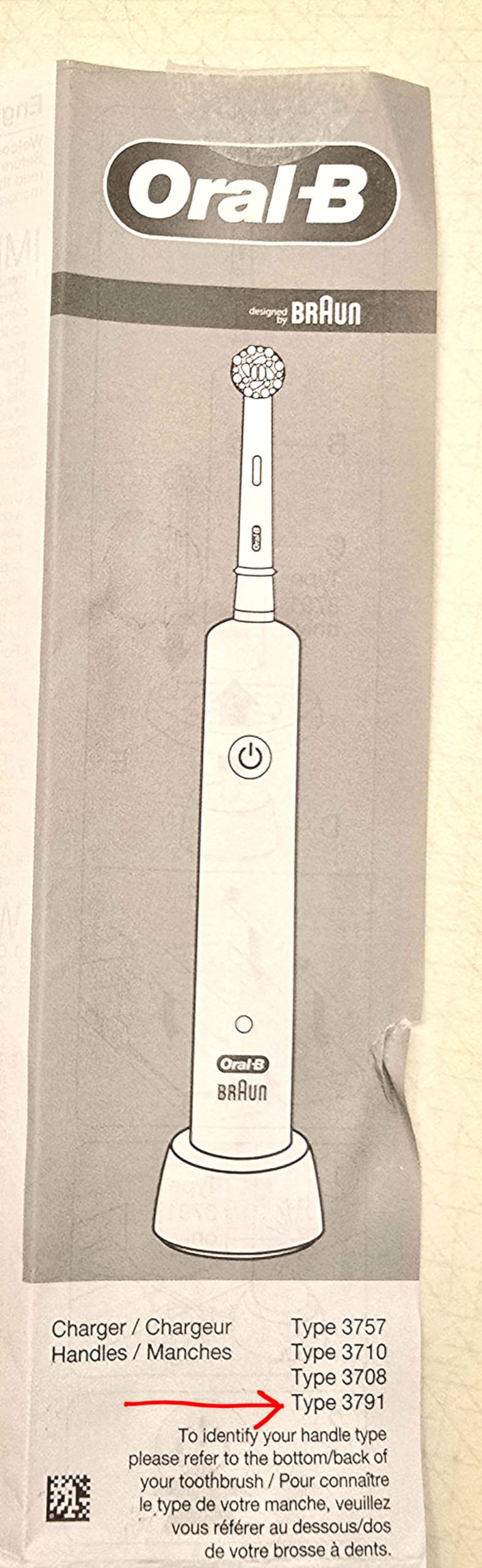 Oral-B Pro 1000 Rechargeable Electric Toothbrush, White customer photo 1