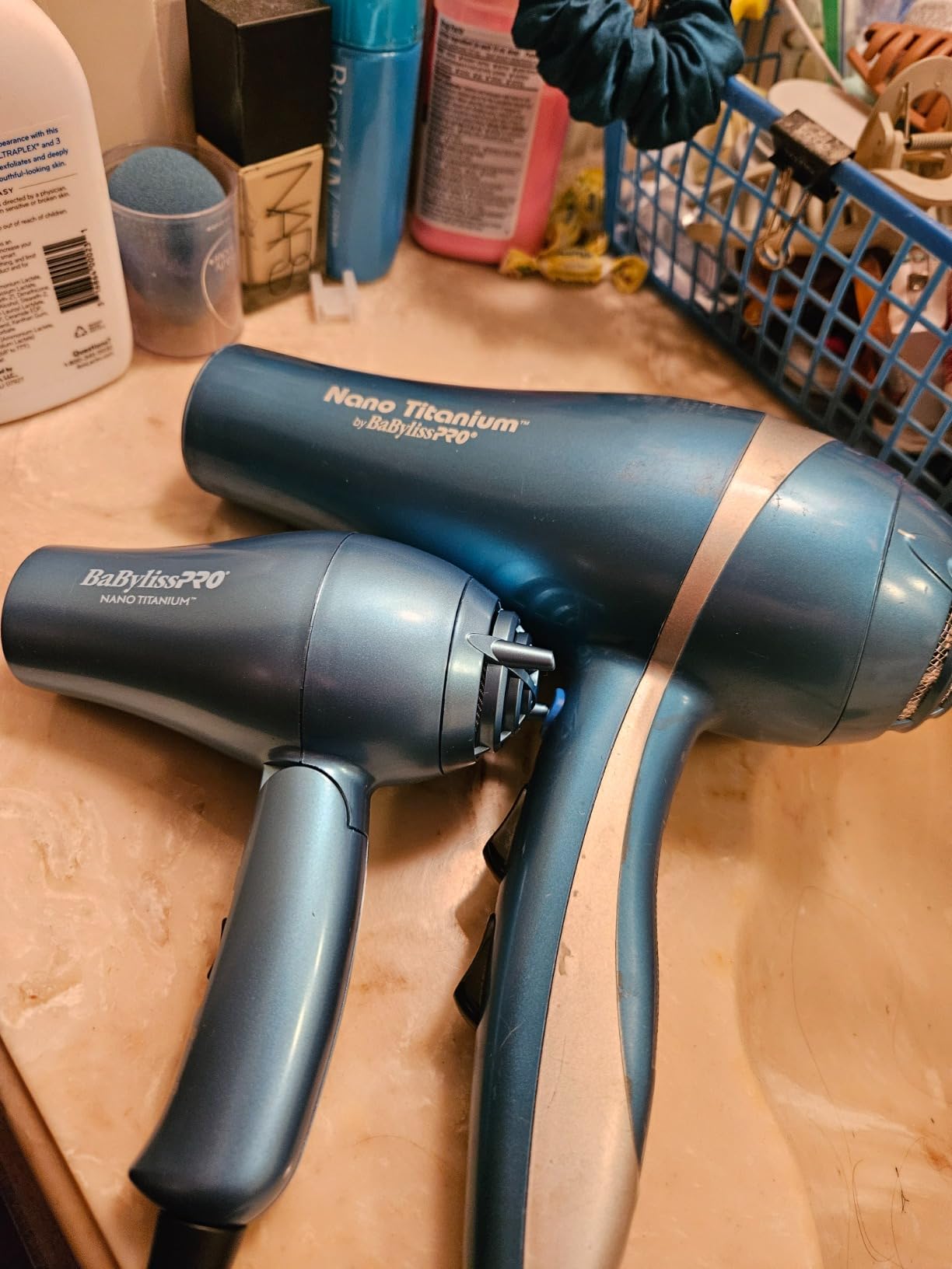 BaBylissPRO Nano Titanium Travel Hair Dryer, 1000 Watt Professional Blow Dryer with Concentrator Nozzle, Foldable Handle, Dual Voltage customer photo 1