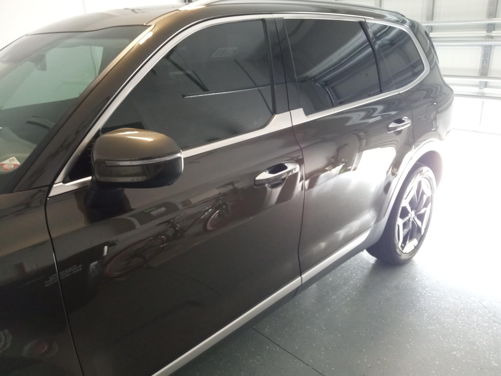 Chemical Guys, Black Light Hybrid Glaze & Sealant for Dark Colors, 16 oz customer photo 2