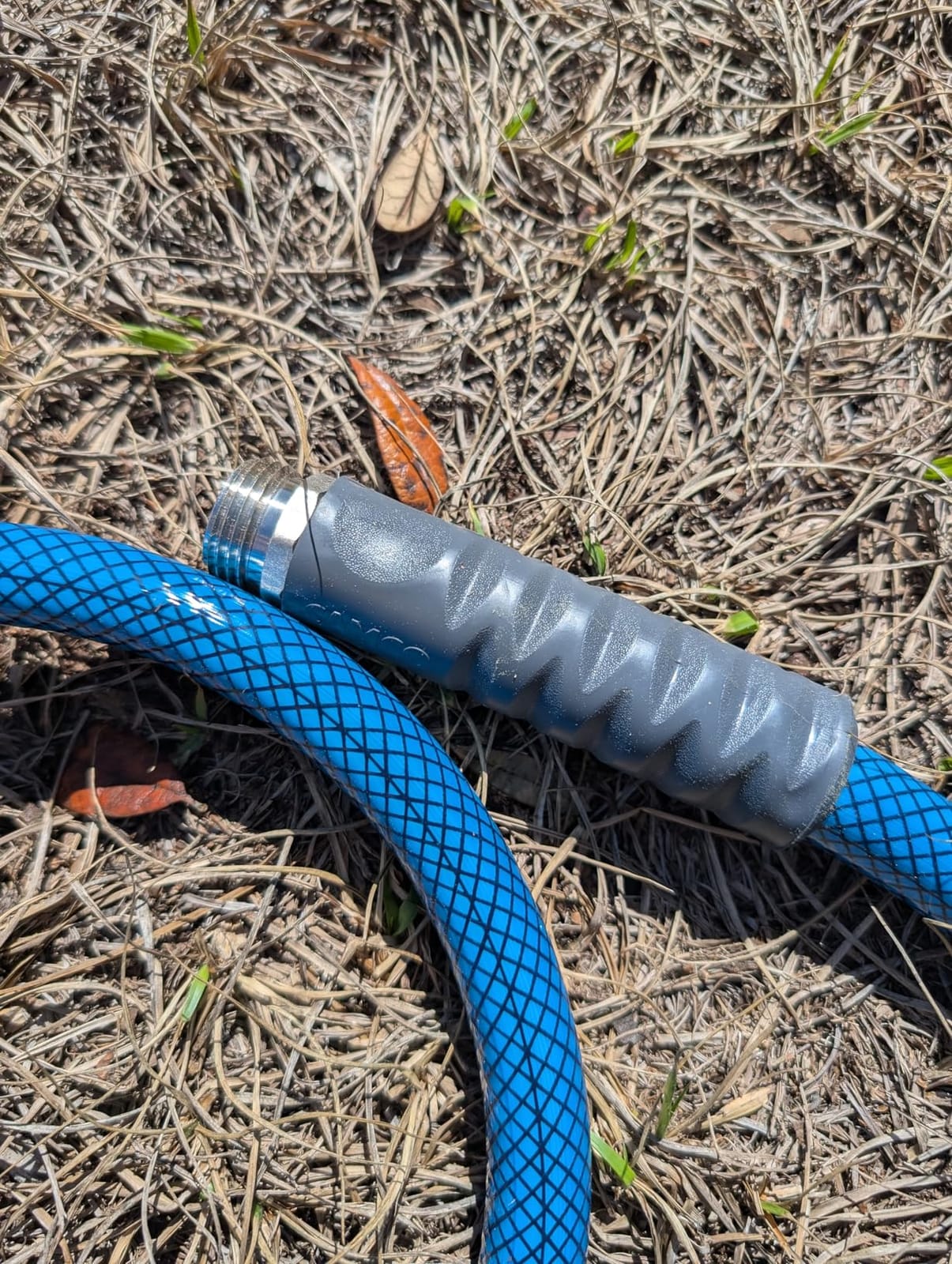 Camco TastePURE 25-Foot Premium Drinking Water Hose - Features a No-Kink Heavy-Duty Design with Machined Fittings for Extra Strength, 5/8” ID, and is Lead-Free, BPA-Free, and Phthalate-Free (22833) customer photo 1