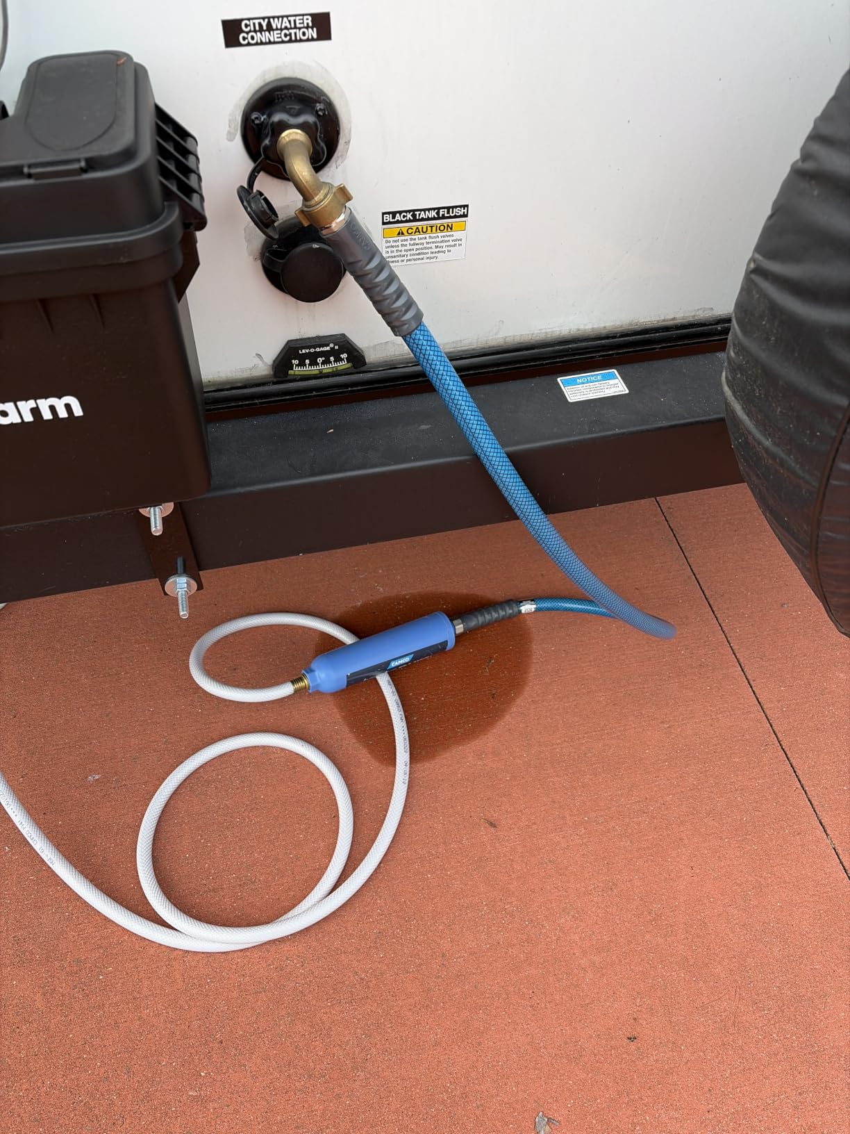 Camco TastePURE 25-Foot Premium Drinking Water Hose - Features a No-Kink Heavy-Duty Design with Machined Fittings for Extra Strength, 5/8” ID, and is Lead-Free, BPA-Free, and Phthalate-Free (22833) customer photo 2