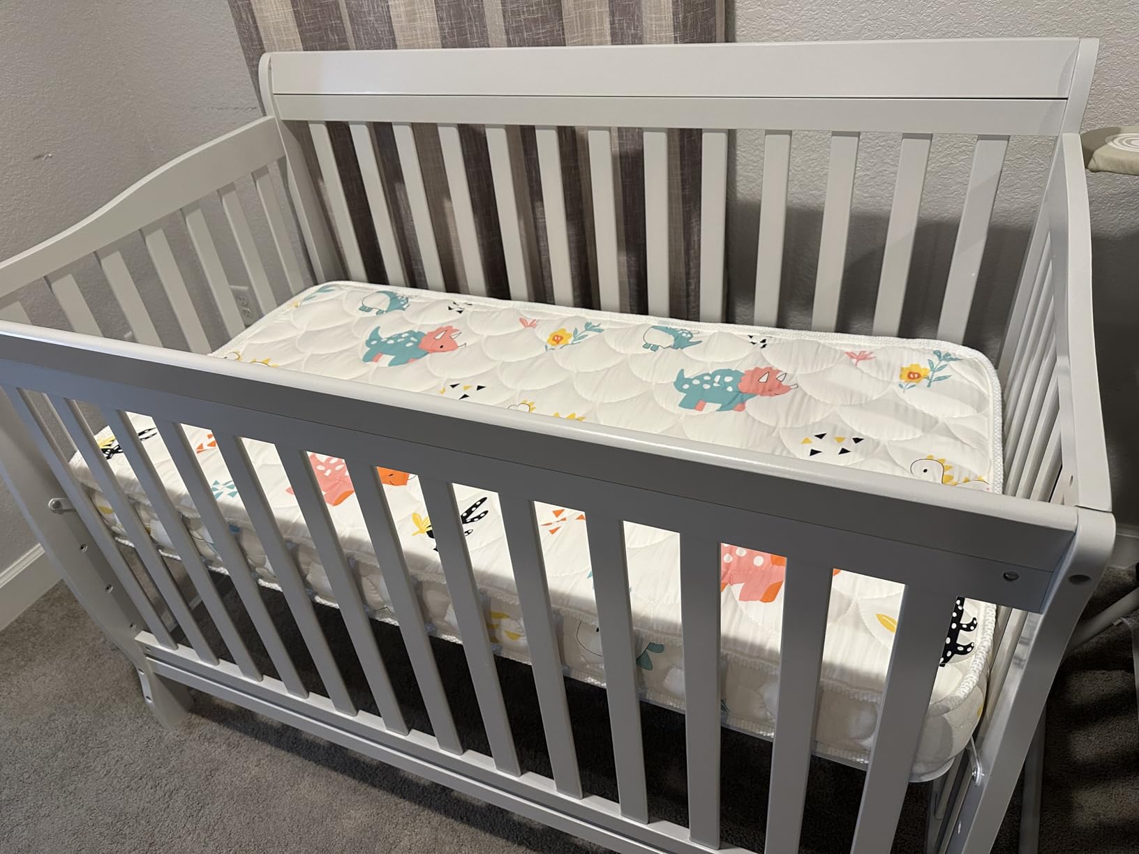 Dream On Me Ashton 4-in-1 Convertible Crib in Espresso, Greenguard Gold, JPMA Certified, Non-Toxic Finishes, Features 4 Mattress Height Settings, Made of Solid Pinewood customer photo 2