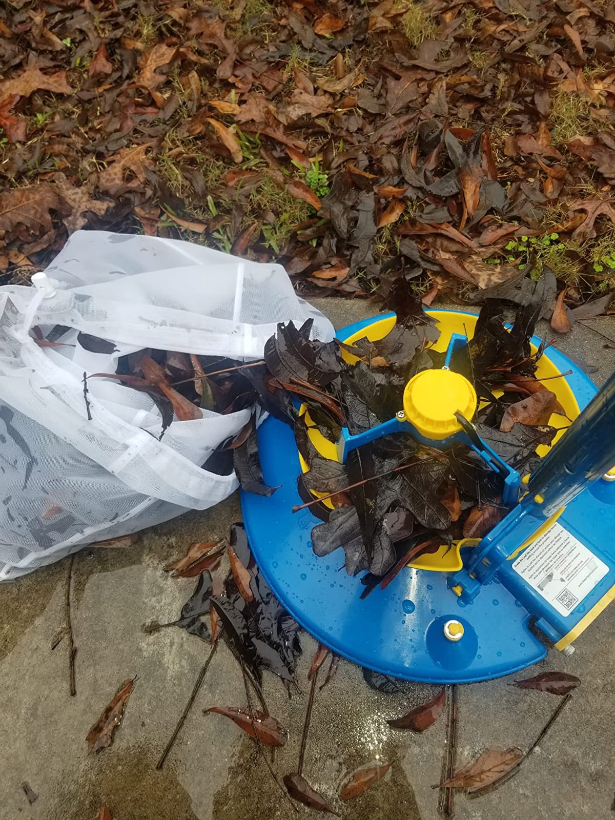 POOL BLASTER Leaf Vac Cordless Hoseless Pool Leaf Vacuum & Skimmer, Battery-Powered Swimming Pool Leaf Catcher with Heavy Duty Mesh Bag, for Inground and Above Ground Pools, by Water Tech customer photo 1
