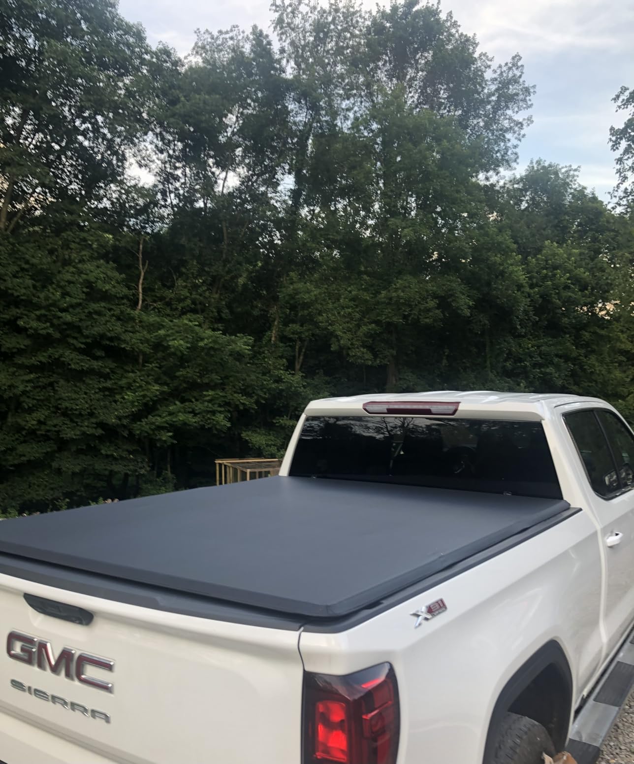 Tyger Auto T3 Soft Tri-Fold Truck Bed Tonneau Cover Compatible with 2014-2018 Chevy Silverado / GMC Sierra 1500; 2015-2019 2500HD 3500HD; 2019 LD/Limited Only | Fleetside 6'6