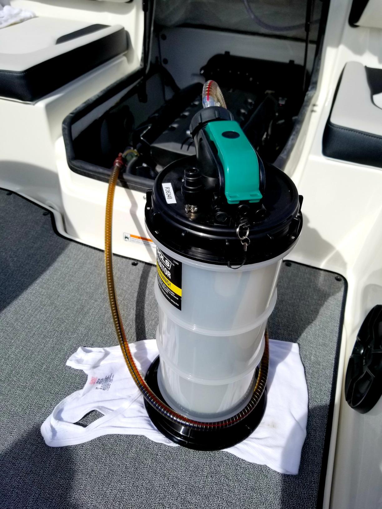 OEMTOOLS 24389 Manual Fluid Extractor Pump, 5.3L Oil Extractor, 5-Foot Hose customer photo 1
