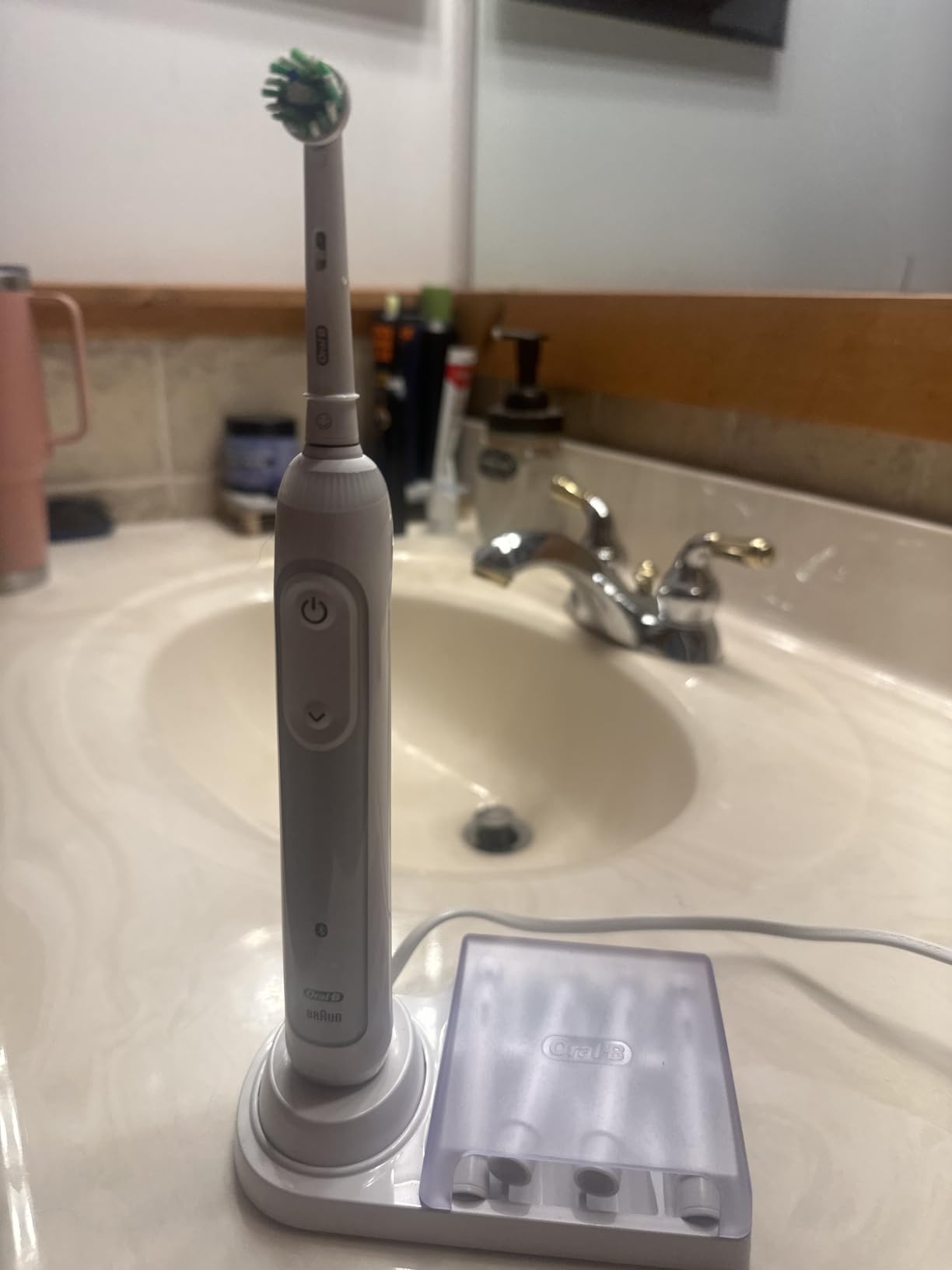 Oral-B Smart 5000 Rechargeable Electric Powered Toothbrush, Black with Travel Case and Bluetooth - Visible Pressure Sensor to Protect Gums - 5 Cleaning Modes - 2 Minute Timer customer photo 2