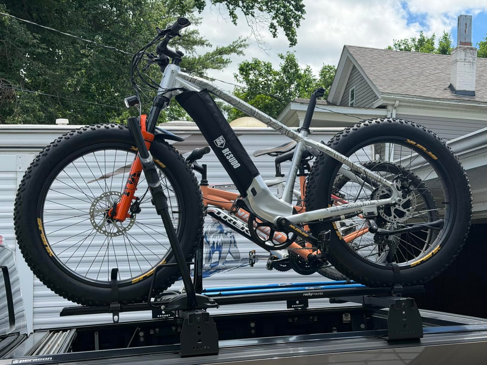 RockyMounts Tomahawk upright roof bike rack customer photo 2