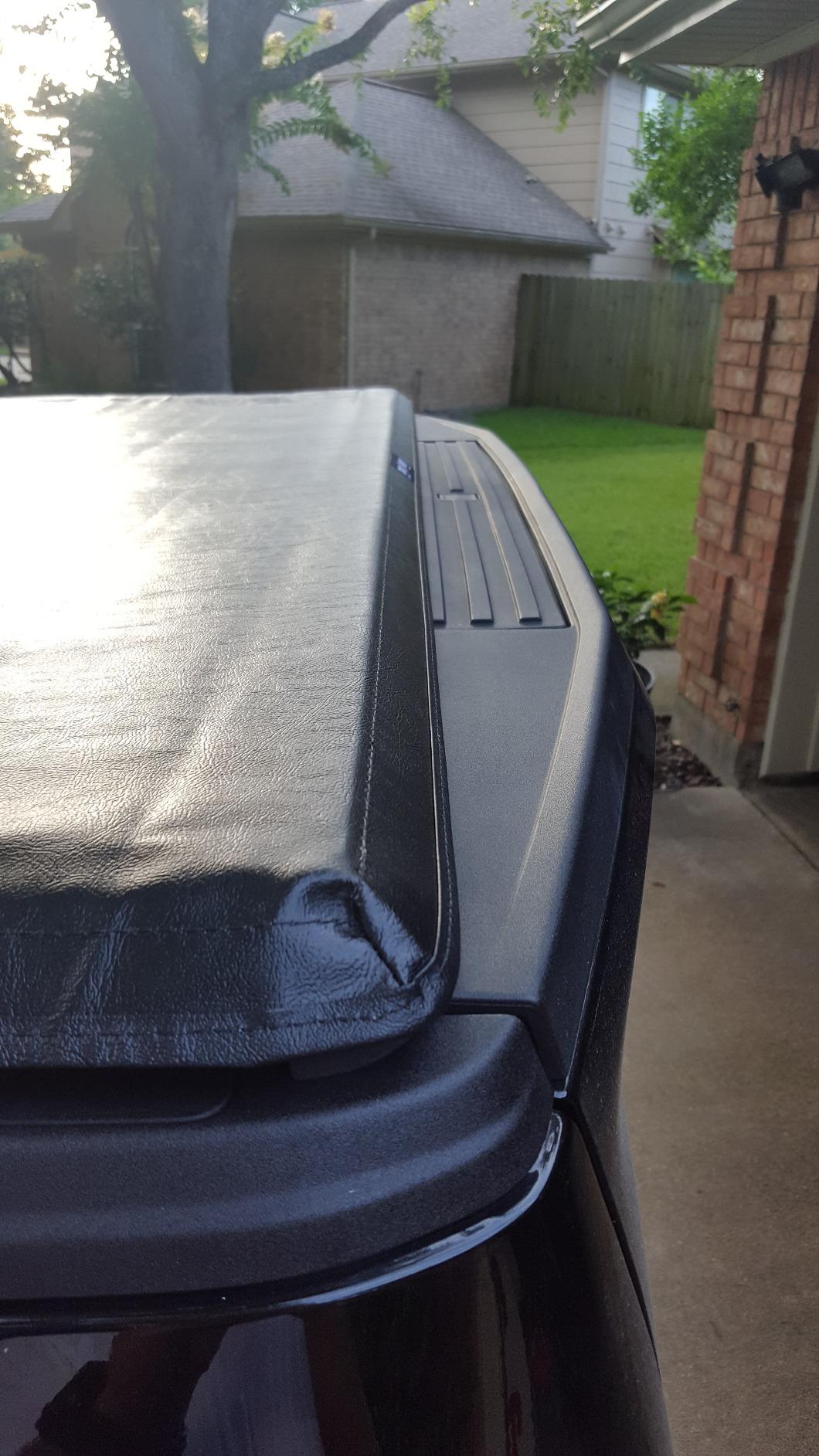 RealTruck TruXedo TruXport Soft Roll Up Truck Bed Tonneau Cover | 297701 | Fits 2015-2026 Ford F-150 5' 7
