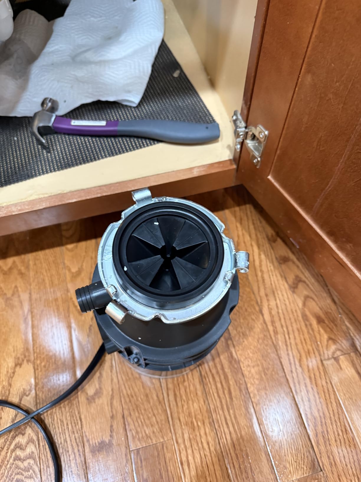 InSinkErator Badger 5 Garbage Disposal with Power Cord, Badger Series 1/2 HP Continuous Feed Food Waste Disposer customer photo 2