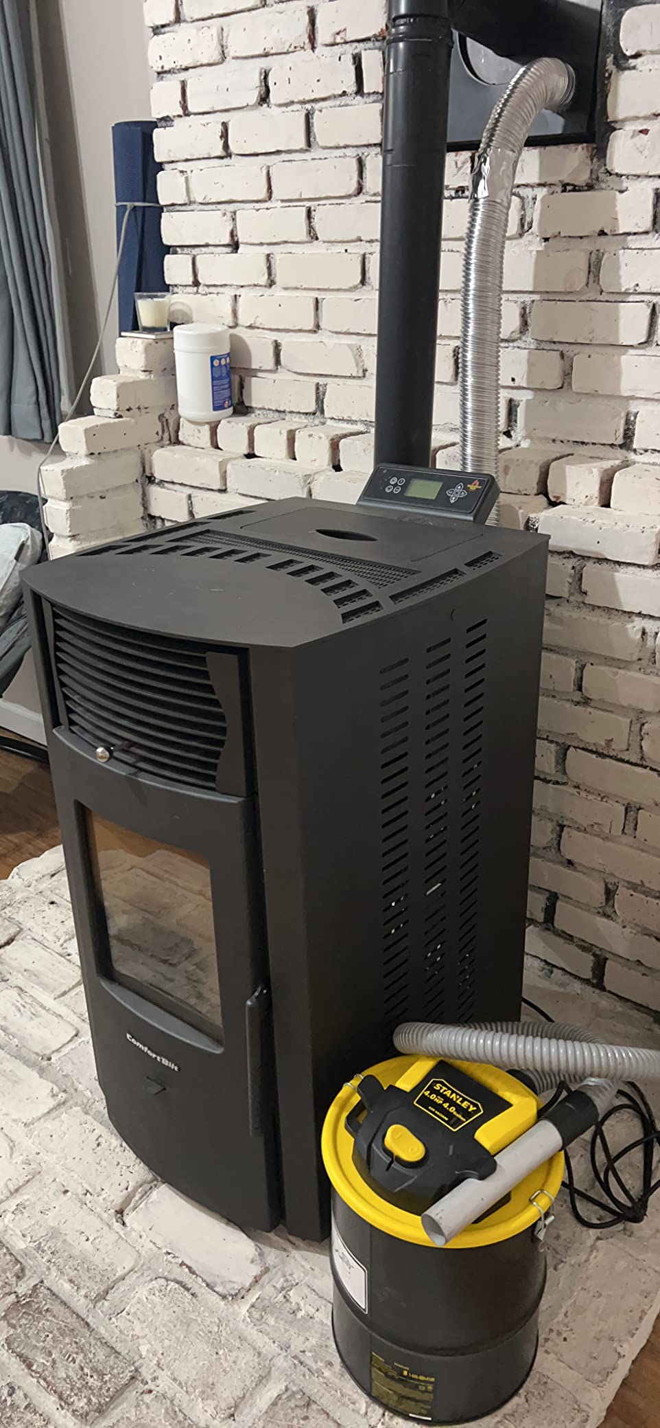 ComfortBilt HP50S Pellet Stove, 2,200 sq. ft., 47 lb. Hopper, Black customer photo 1