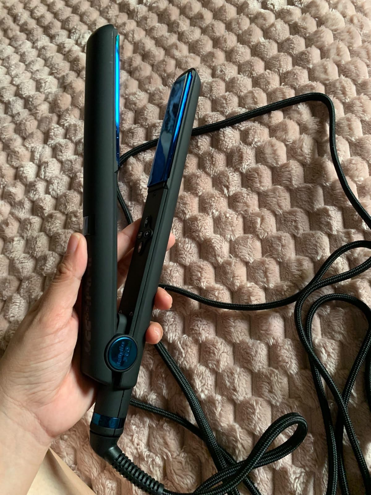 BaBylissPRO Nano Titanium Flat Iron Hair Straightener, Digital Flat Iron for Pro Salon Results, Styling Tool for All Hair Types customer photo 1