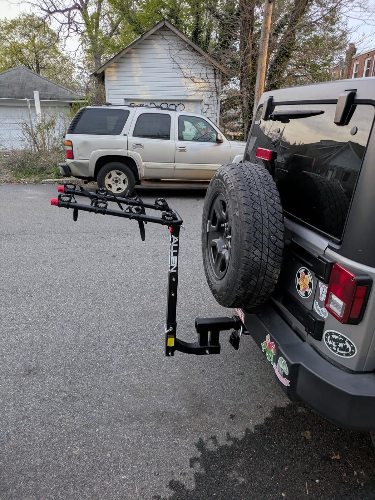 Allen Sports Deluxe 4-Bike Hitch Mount Rack (2-Inch Receiver) , Black customer photo 1
