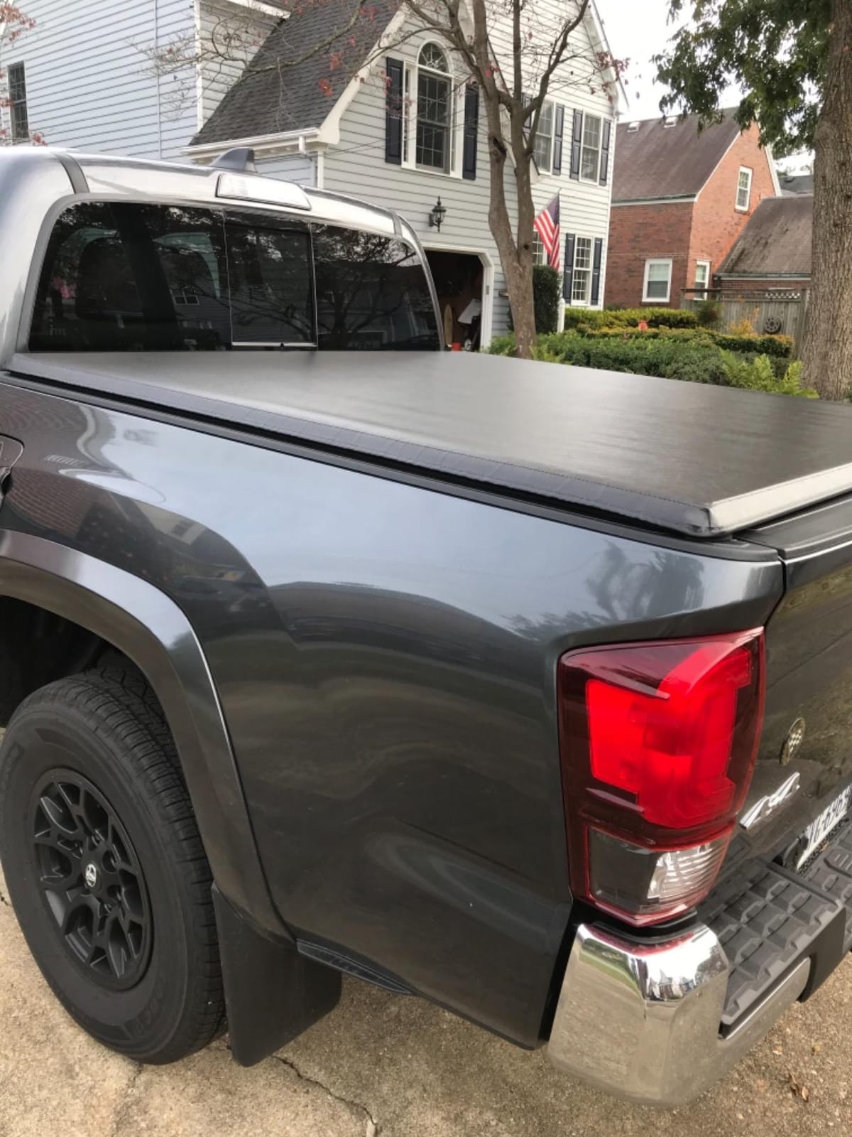 RealTruck TruXedo TruXport Soft Roll Up Truck Bed Tonneau Cover | 256001 | Fits 2016-2023 Toyota Tacoma (Excludes Trail Special Edition Storage Boxes) 5' 1
