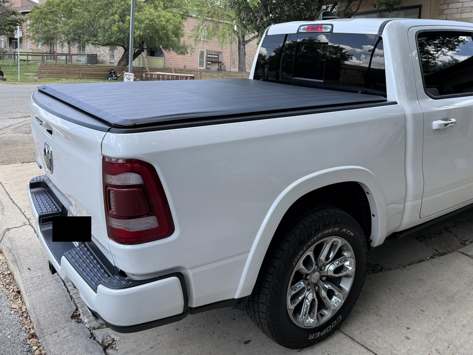 Tyger Auto T1 Soft Roll-up Truck Bed Tonneau Cover Compatible with 2009-2018 Dodge Ram 1500; 2019-2025 Classic | 5'7