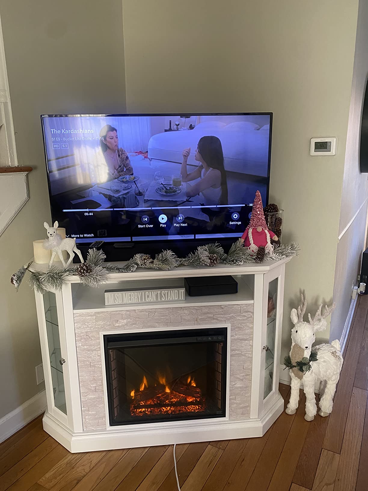 SEI Furniture - Redden Corner-Convertible Electric Fireplace - White - Transitional Design, White Glass and Wood - Ideal for Living Room, Bedroom (FE9393) customer photo 1