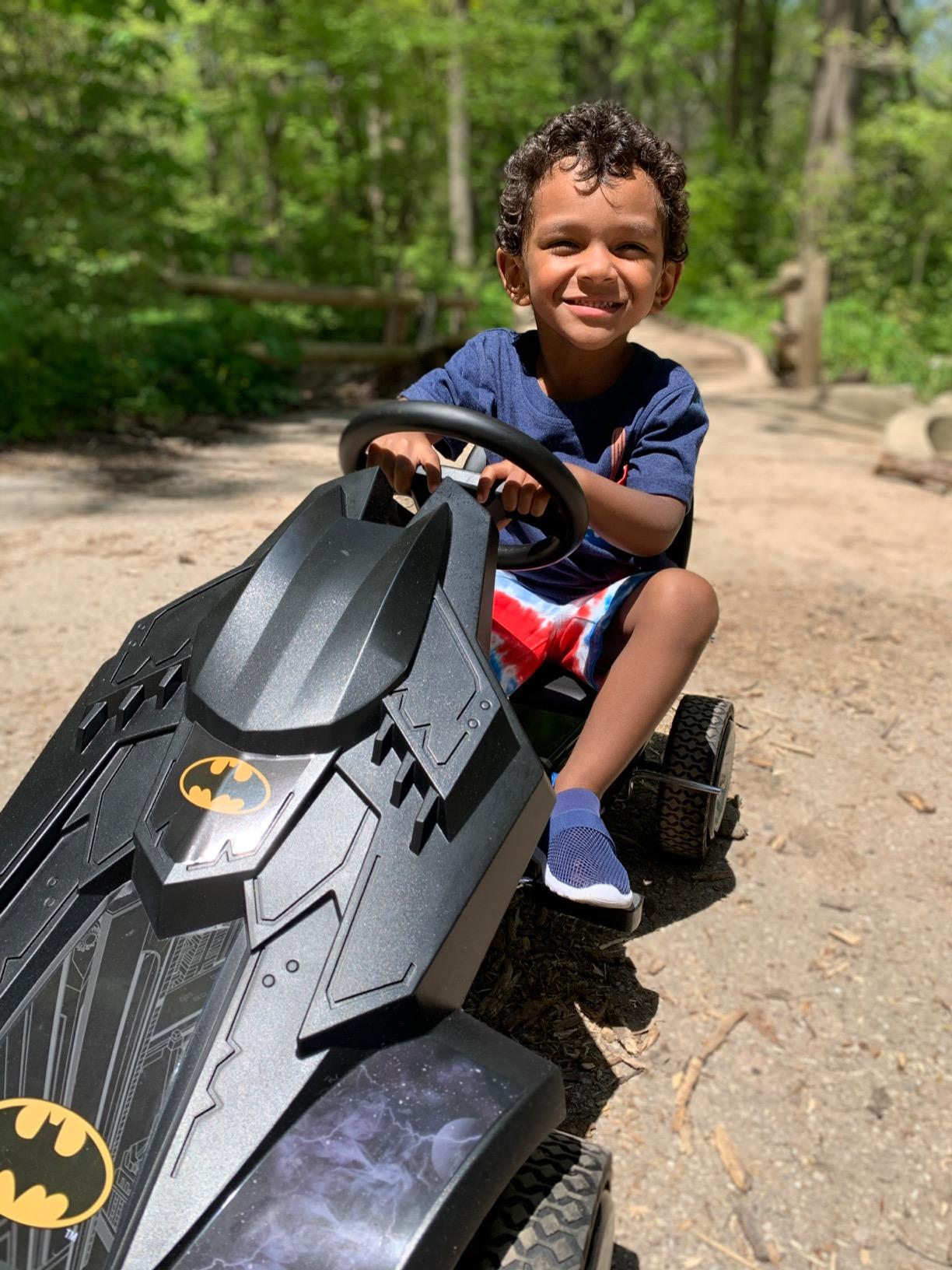 hauck Batmobile Pedal Go Kart, Superhero Ride-On Car for Kids, Black customer photo 1