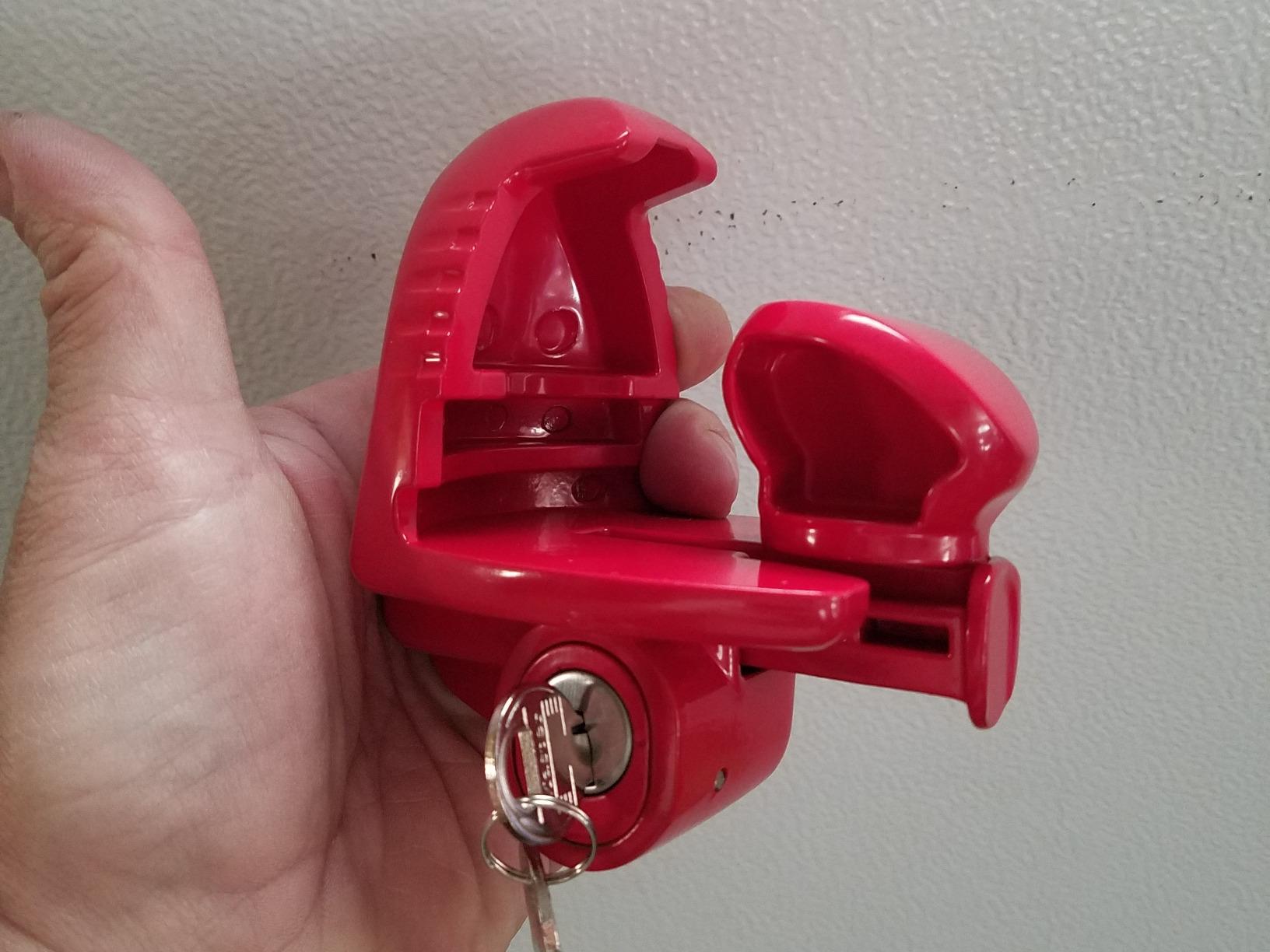 Master Lock Trailer Coupler Lock, Universal Size Fits 1-7/8