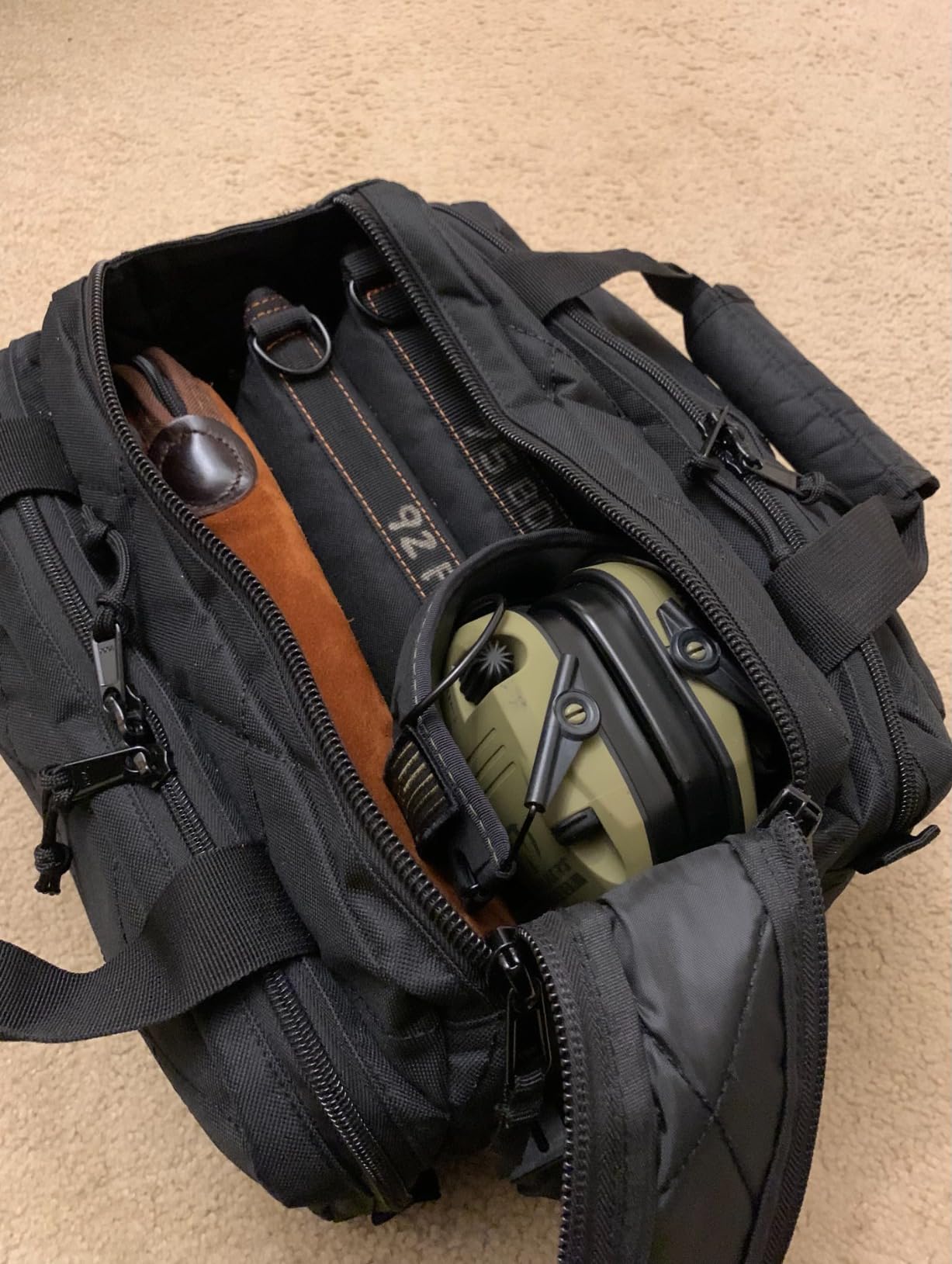 Orca Tactical Gun Range Bag for Shooting – 3+ Compact Pistol Revolver Range Bag for Handguns and Ammo – Self Standing Gun Bag – Handguns Bag with Durable Double Stitching Lockable YKK Zippers customer photo 2