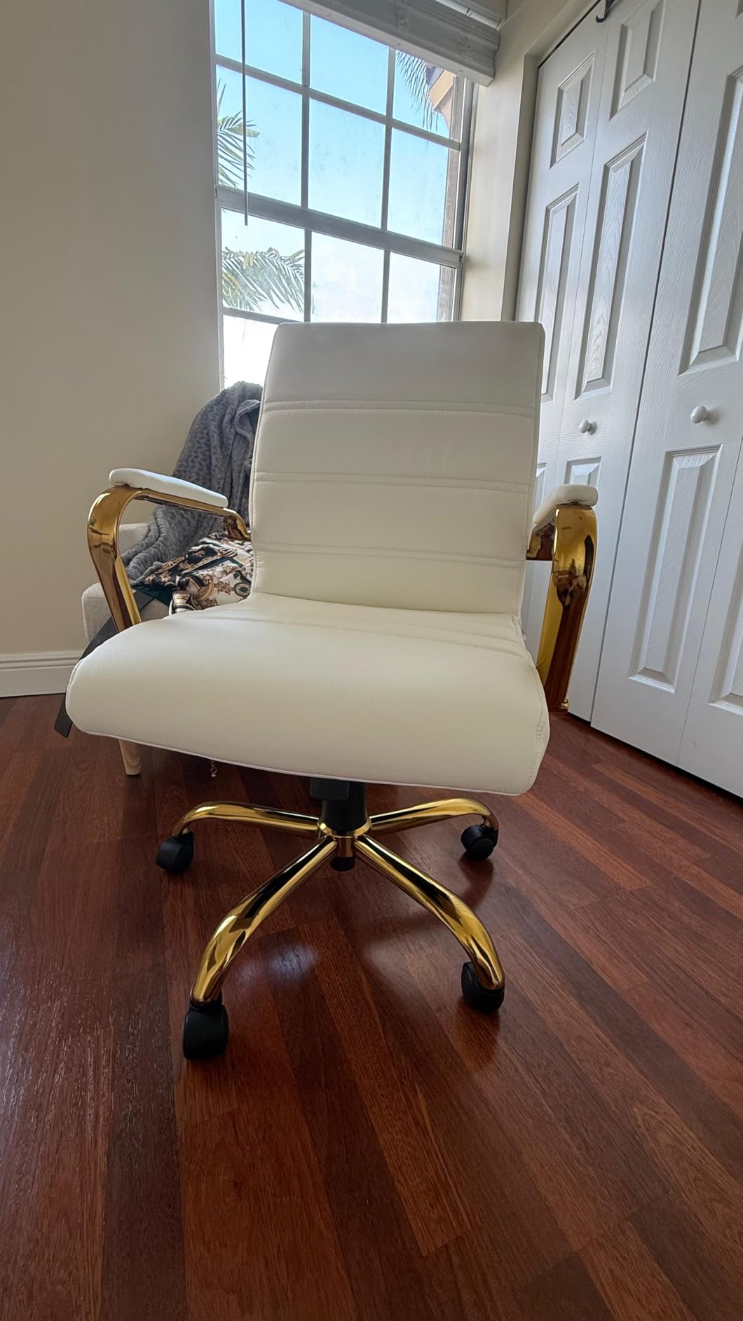 Flash Furniture Mid-Back Black LeatherSoft Executive Swivel Office Chair with Chrome Base and Arms customer photo 1