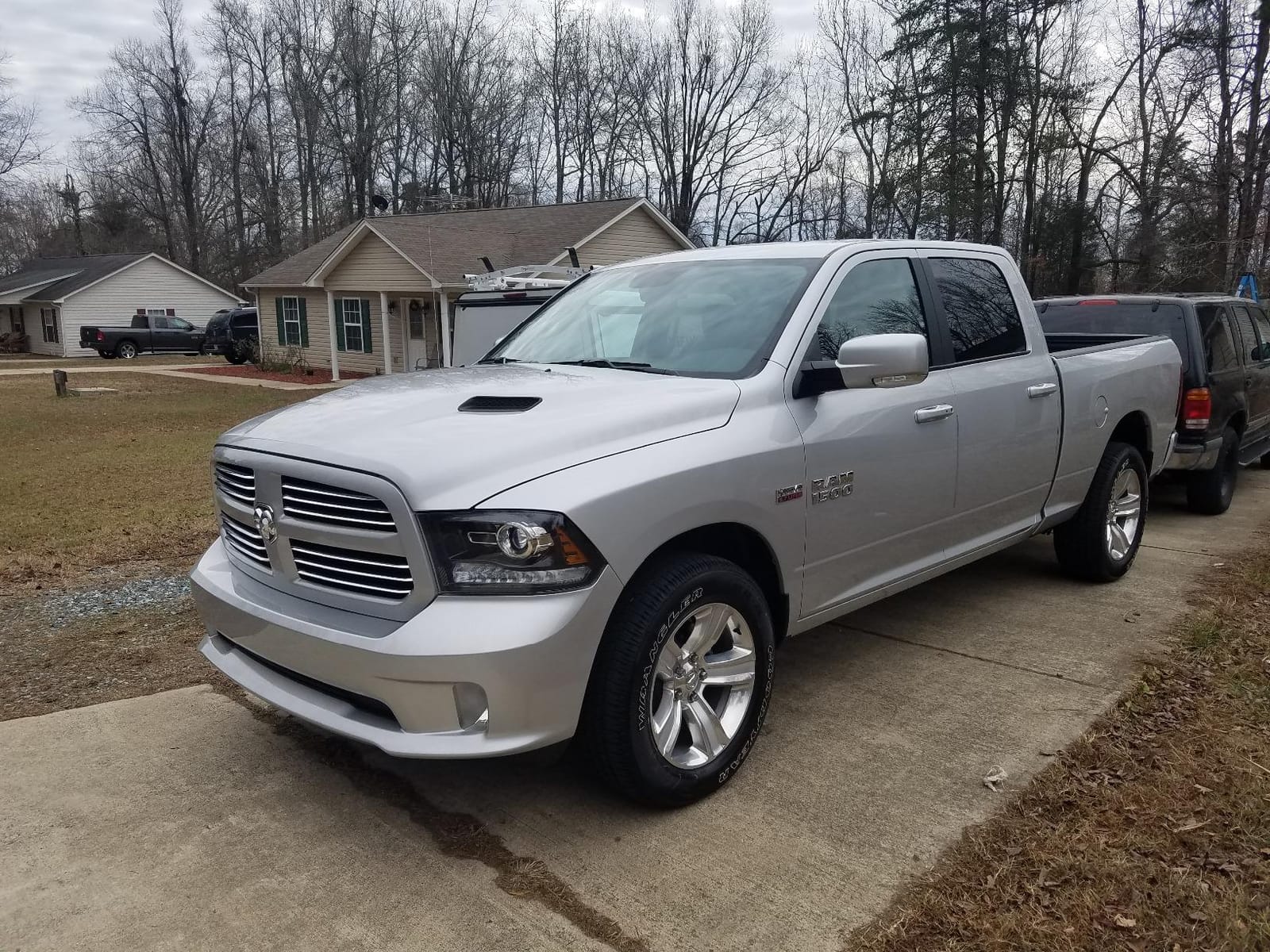 Tyger Auto TG-GD6D60068 Front Bumper Guard Compatible with 2009-2018 Ram 1500; 2019-2024 1500 Classic (Exclude Rebel & Warlock models.) | Textured Black | Light Mount | Bull Bar customer photo 2