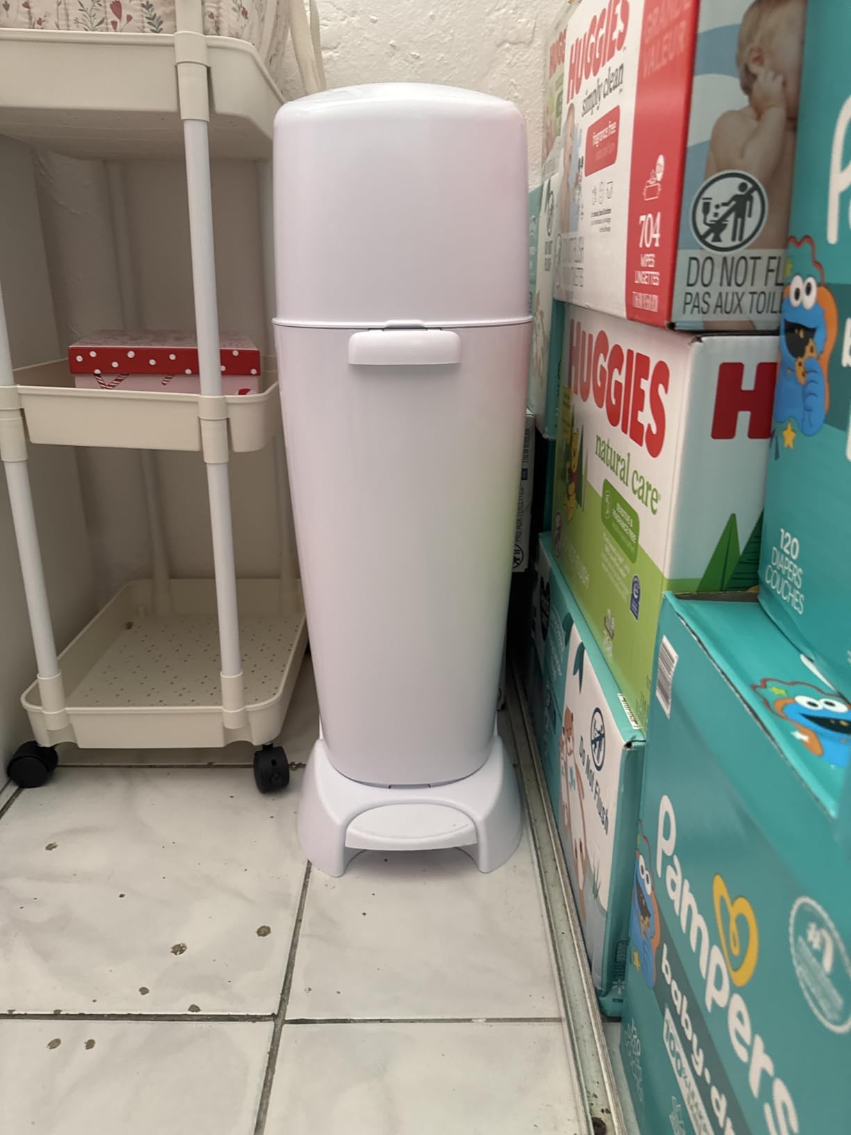 Diaper Genie Complete Diaper Pail (White) – Includes 1 Refill (Holds 270 Newborn Diapers) & 1 Carbon Filter customer photo 2
