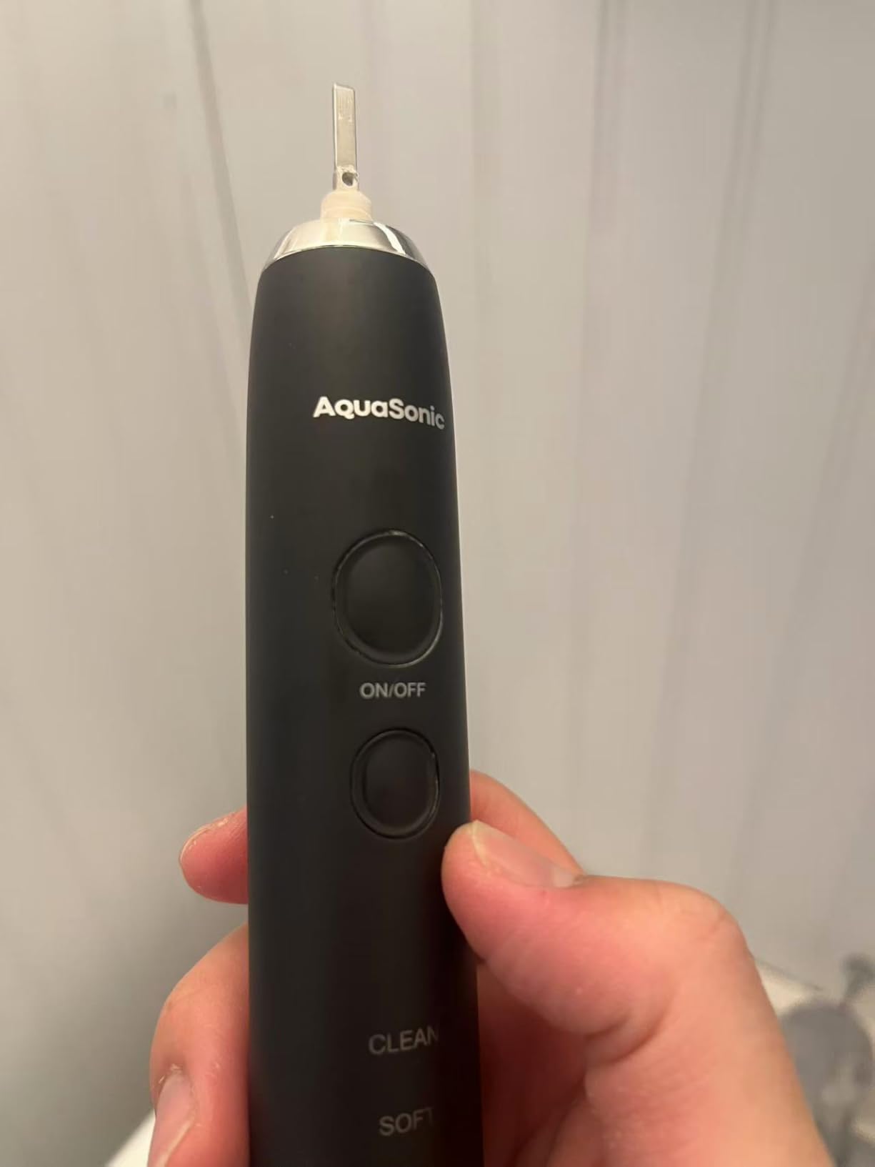 Aquasonic Black Series Ultra Whitening Toothbrush – ADA Accepted Electric Toothbrush- 8 Brush Heads & Travel Case – 40,000 VPM Electric Motor & Wireless Charging - 4 Modes w Smart Timer customer photo 2