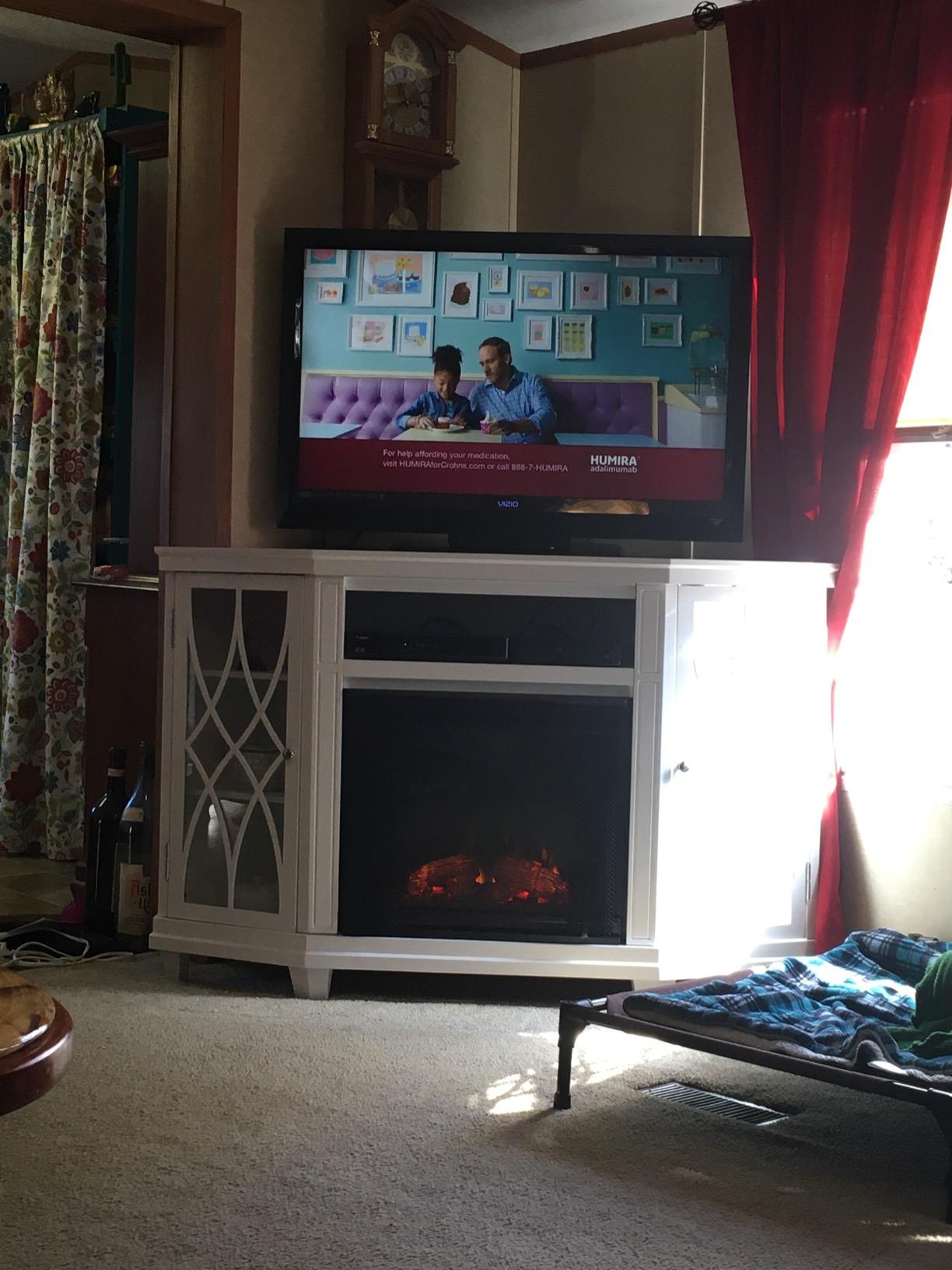 Real Flame Lynette Electric Fireplace TV Stand with Remote Control, Corner Unit, 1500 Watts, Grey (1750E-GRY) customer photo 2