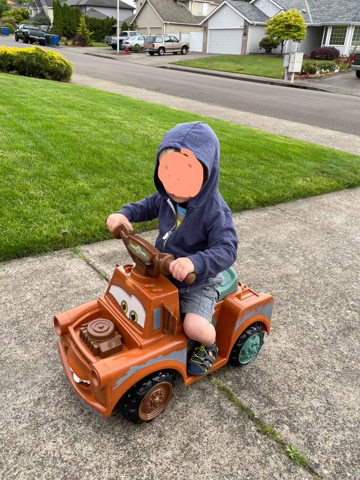 Kid Trax Toddler Disney Cars 3 Tow-Mater Electric Quad Ride-On, Kids 1.5-3 Years Old, 6 Volt Battery and Charger Included, Max Weight 45 lbs, Tow-Mater brown customer photo 2