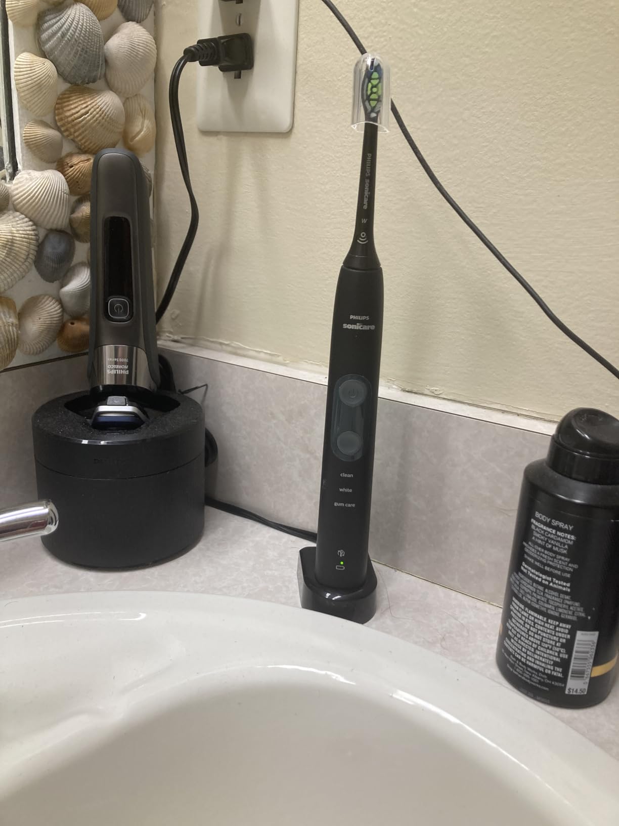 Philips Sonicare 5100 Rechargeable Electric Toothbrush, 1 Brush Head, White customer photo 1