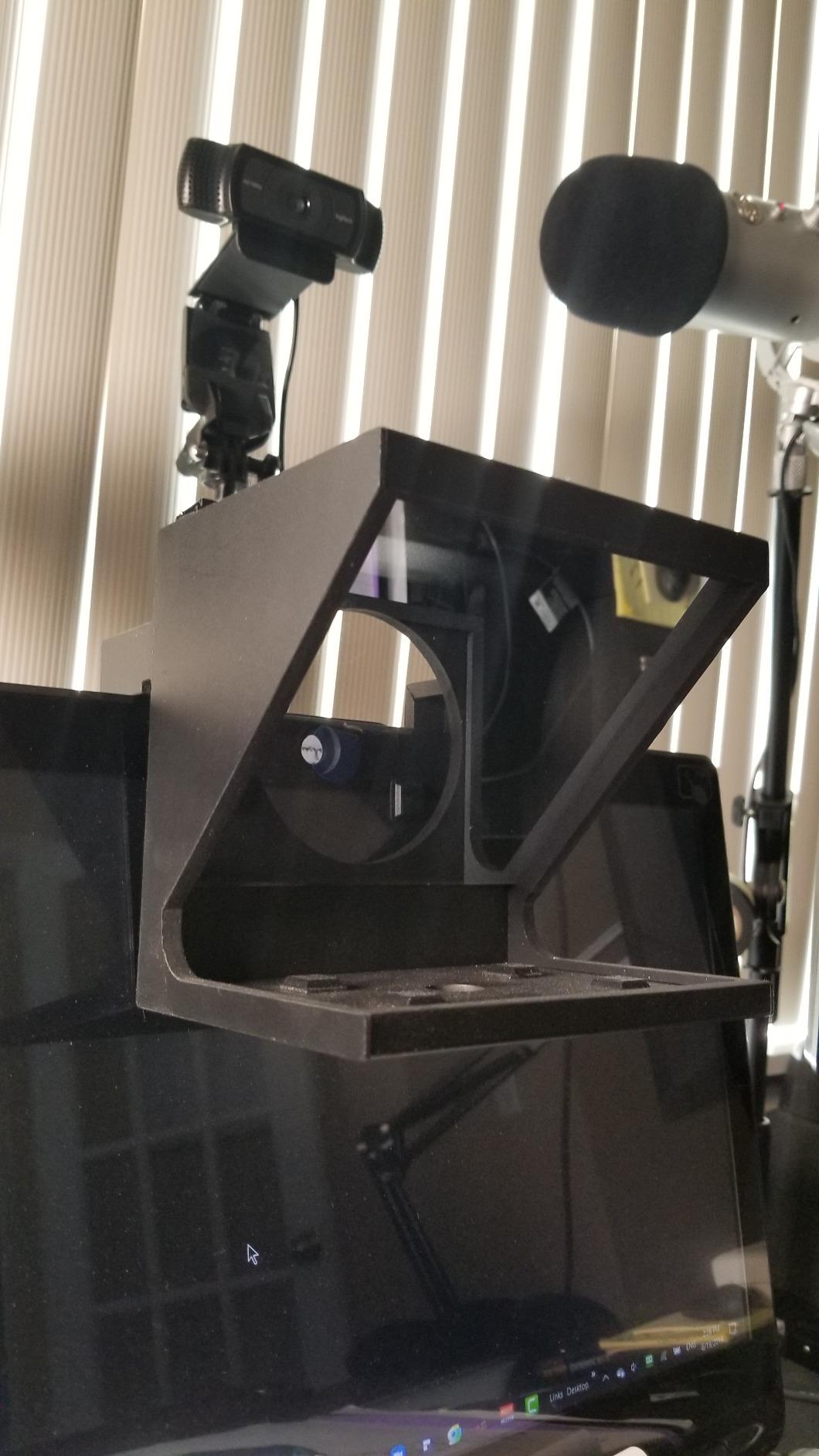 The Original Compact Personal Teleprompter for Video Production. No Studio Required. Perfect for DSLRs, Webcams, and Built-in Laptop Cameras. Use with iOS or Android. customer photo 2