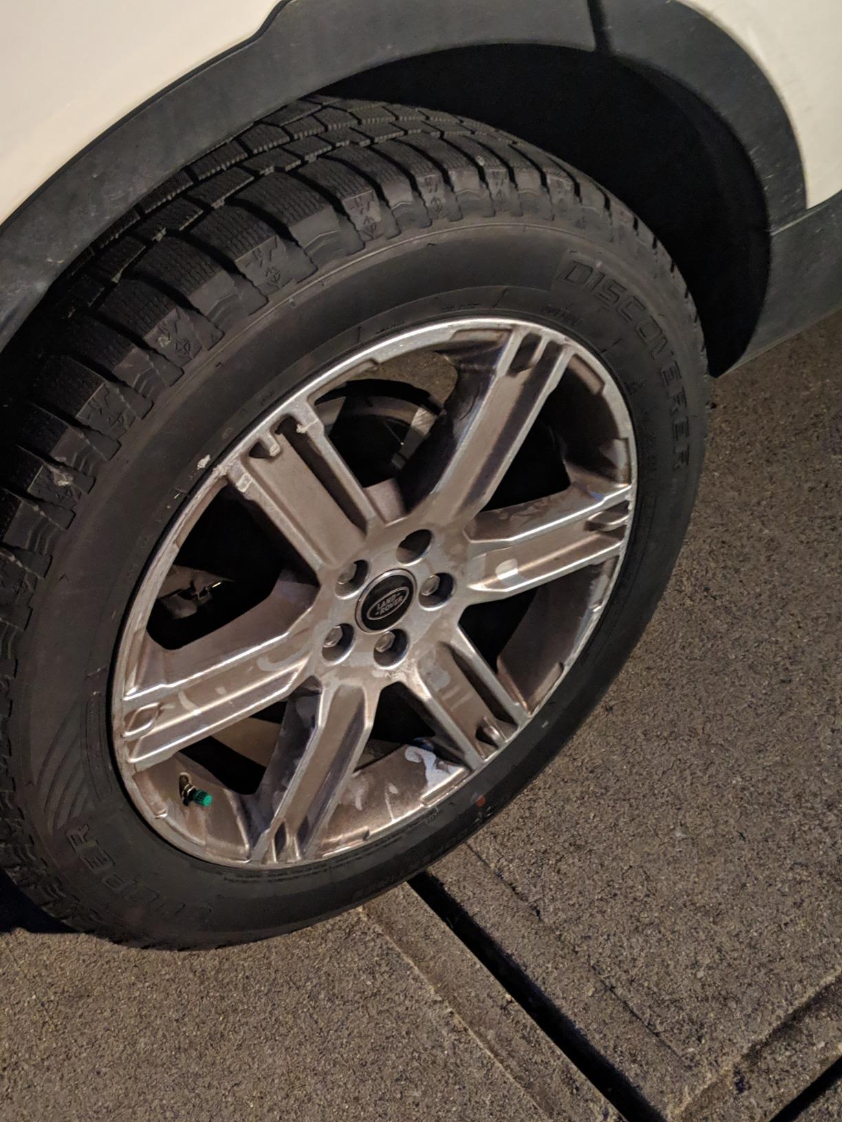 Cooper Discoverer True North Winter 235/65R17 104T Tire customer photo 1
