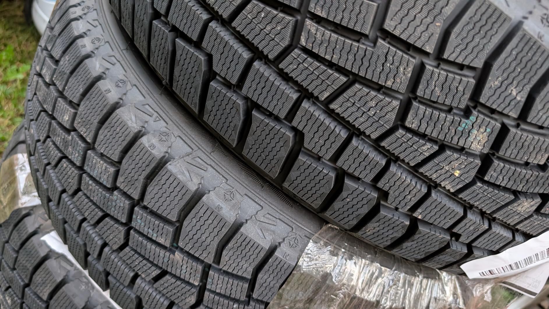 Cooper Discoverer True North Winter 235/65R17 104T Tire customer photo 2