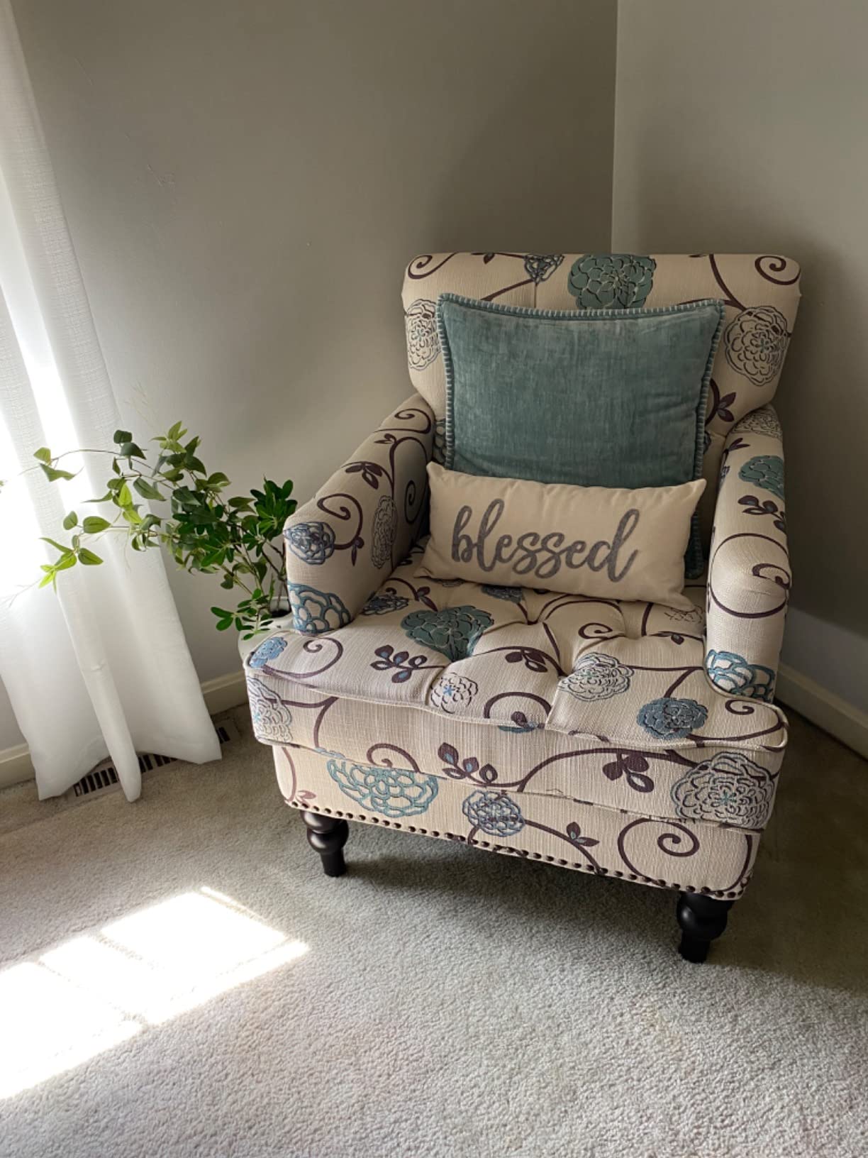 Christopher Knight Home Harrison Fabric Tufted Club Chair, White / Blue (29.5