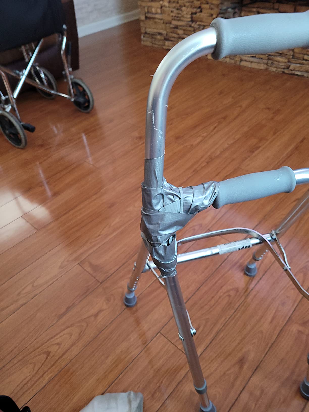 Days Hemi Walker - Mobility Aid for Elderly, Handicapped, Disabled Users - One Arm or Hand Support, Folding, Aluminum, Height Adjustable - Weight Capacity Up to 300 Pounds customer photo 2