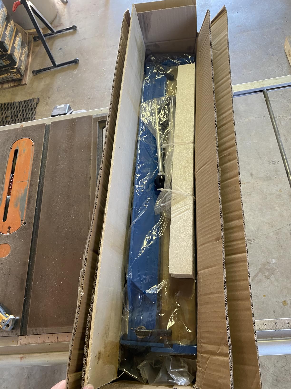KF5002 Sheet Metal Brake Steel Bending Brake Sheet Metal Bender Metal Folder 28 Inch (730mm) 18 Ga (1.2mm) Capacity for Steel Aluminum Copper customer photo 2
