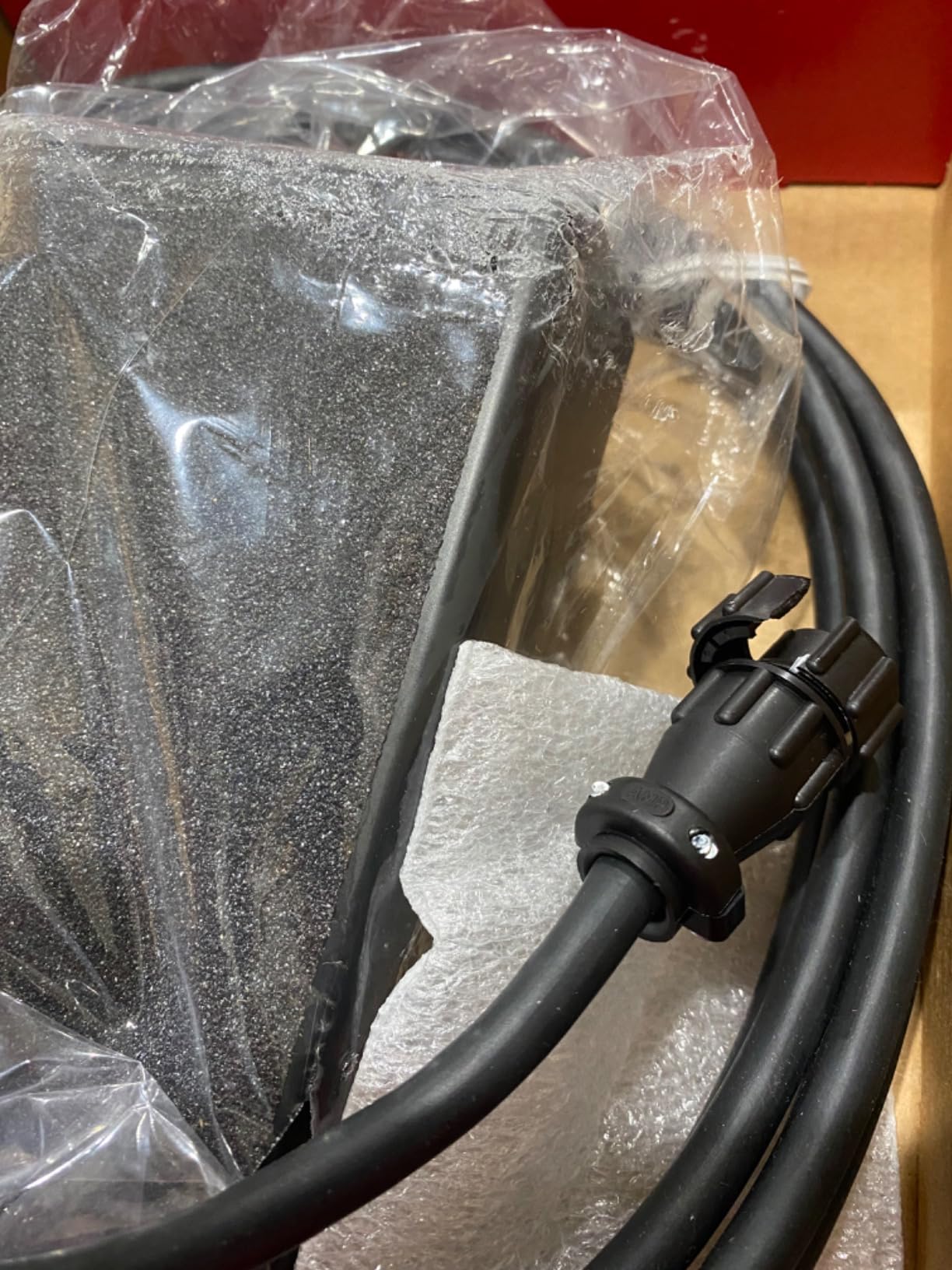 Lincoln Electric Foot Pedal for TIG Torch - 10ft.L Cable, Model Number K4361-1 customer photo 2