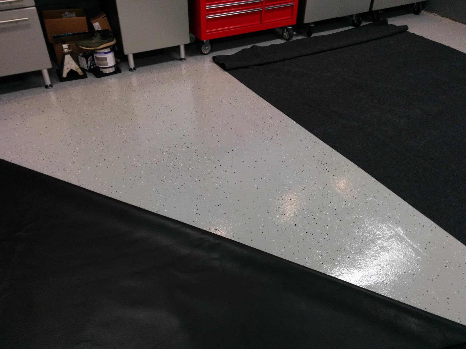 Armor All Premium Oil Spill Mat, Garage Floor Maintenance Mat, 30
