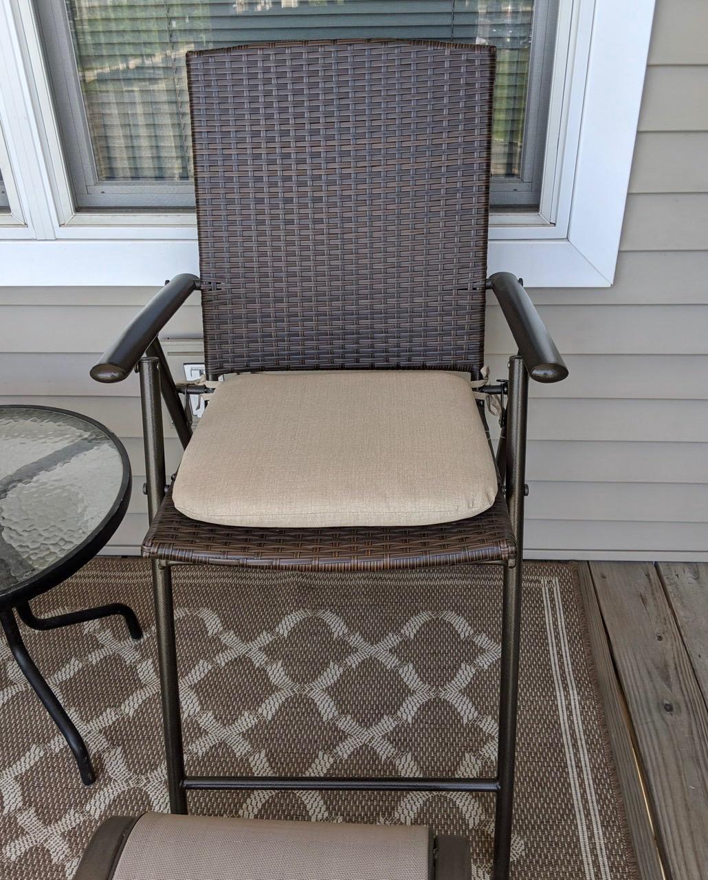 Giantex Set of 4 Folding Wicker Rattan Bar Chairs High Stool with Back Steel Frame Portable Outdoor Indoor UV Resistant Barstools Garden Patio Furniture Set w/Armrests Footrest customer photo 1