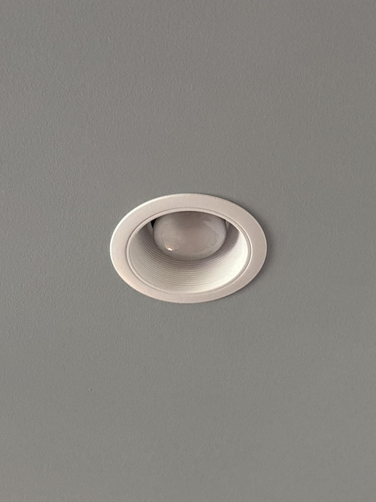 TORCHSTAR 12-Pack 6 Inch Recessed Light Trim, White customer photo 1