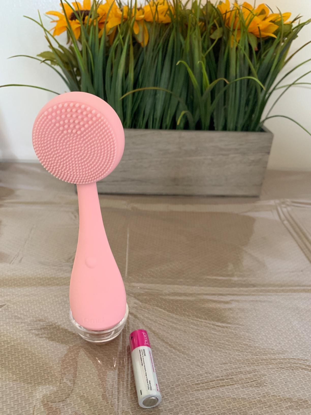 PMD Beauty Clean Facial Cleansing Brush – Waterproof Silicone Face Cleanser with Sonic Technology customer photo 1