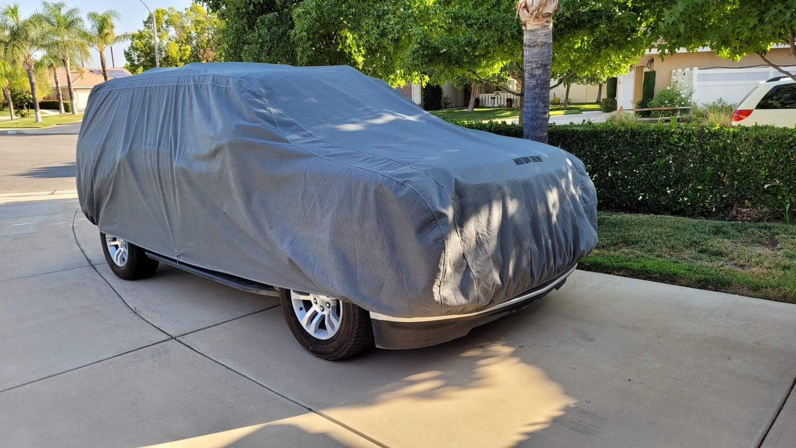 Motor Trend 4-Layer 4-Season Auto (Waterproof Outdoor UV Protection for Heavy Duty Use Full Car Cover for Vans, Suvs, Crossovers up to 210