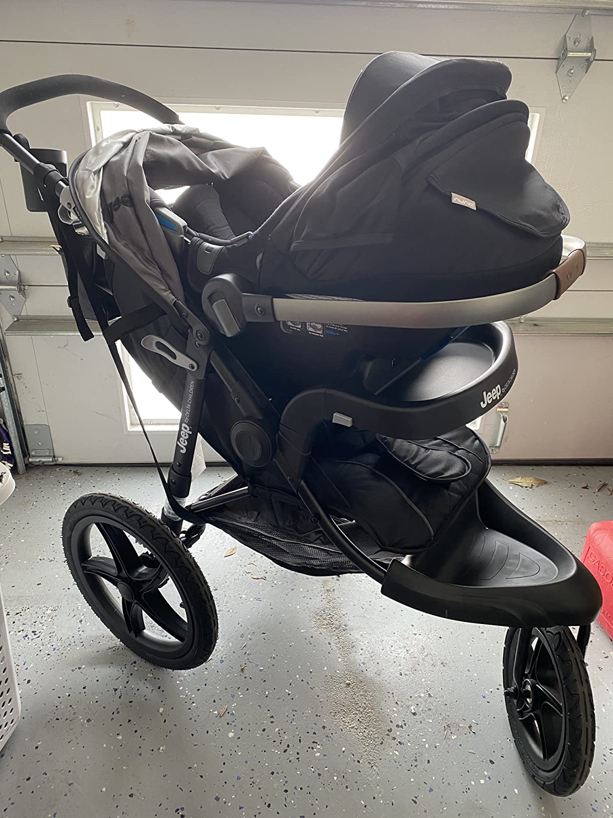 Jeep Classic Jogging Stroller by Delta Children, Grey customer photo 2