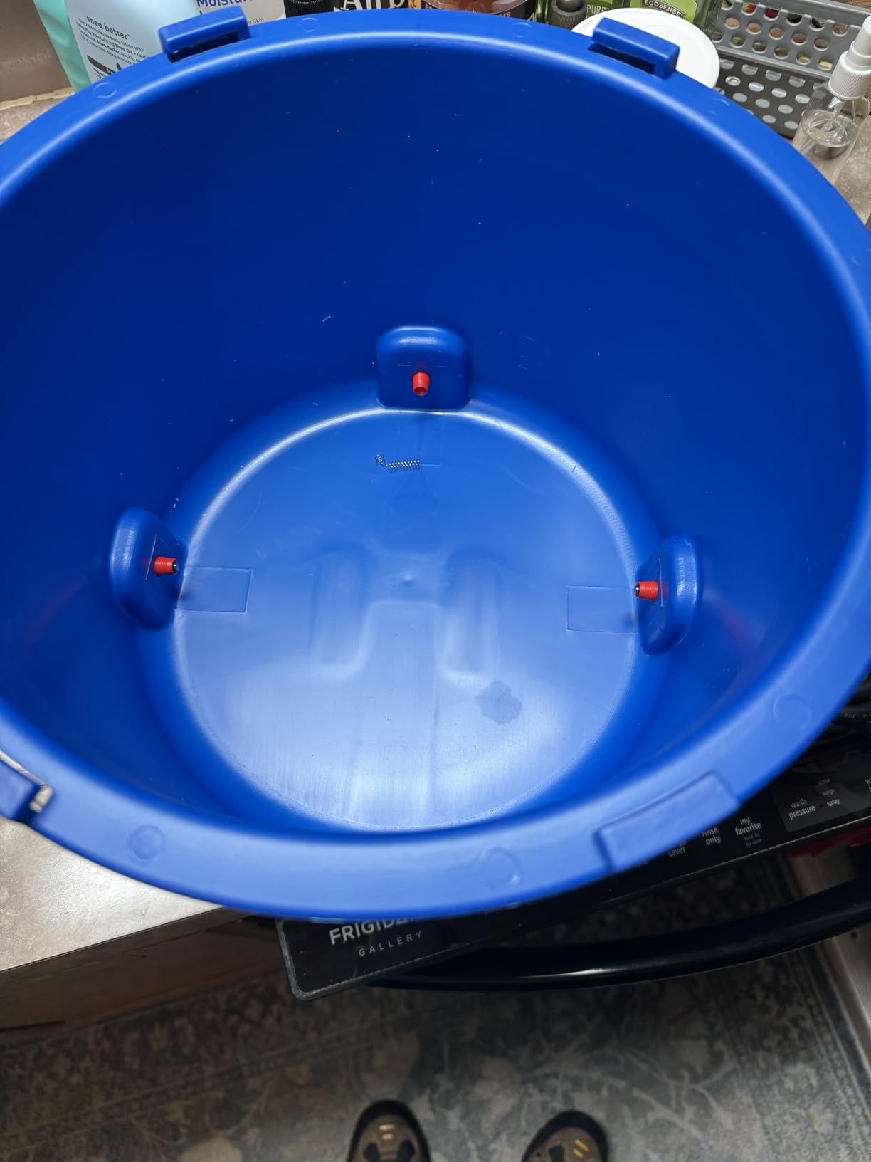 Premier 1 All-Season Heated Poultry Waterer for Chickens & Ducks – 3 Gallon customer photo 1