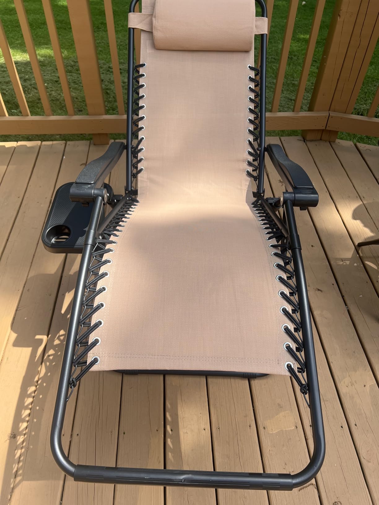 Amazon Basics Outdoor Adjustable Zero Gravity Folding Reclining Lounge Chair with Cup Holder, Headrest Pillow, Detachable Side Table, Weather Resistant, Set of 2, Blue customer photo 2