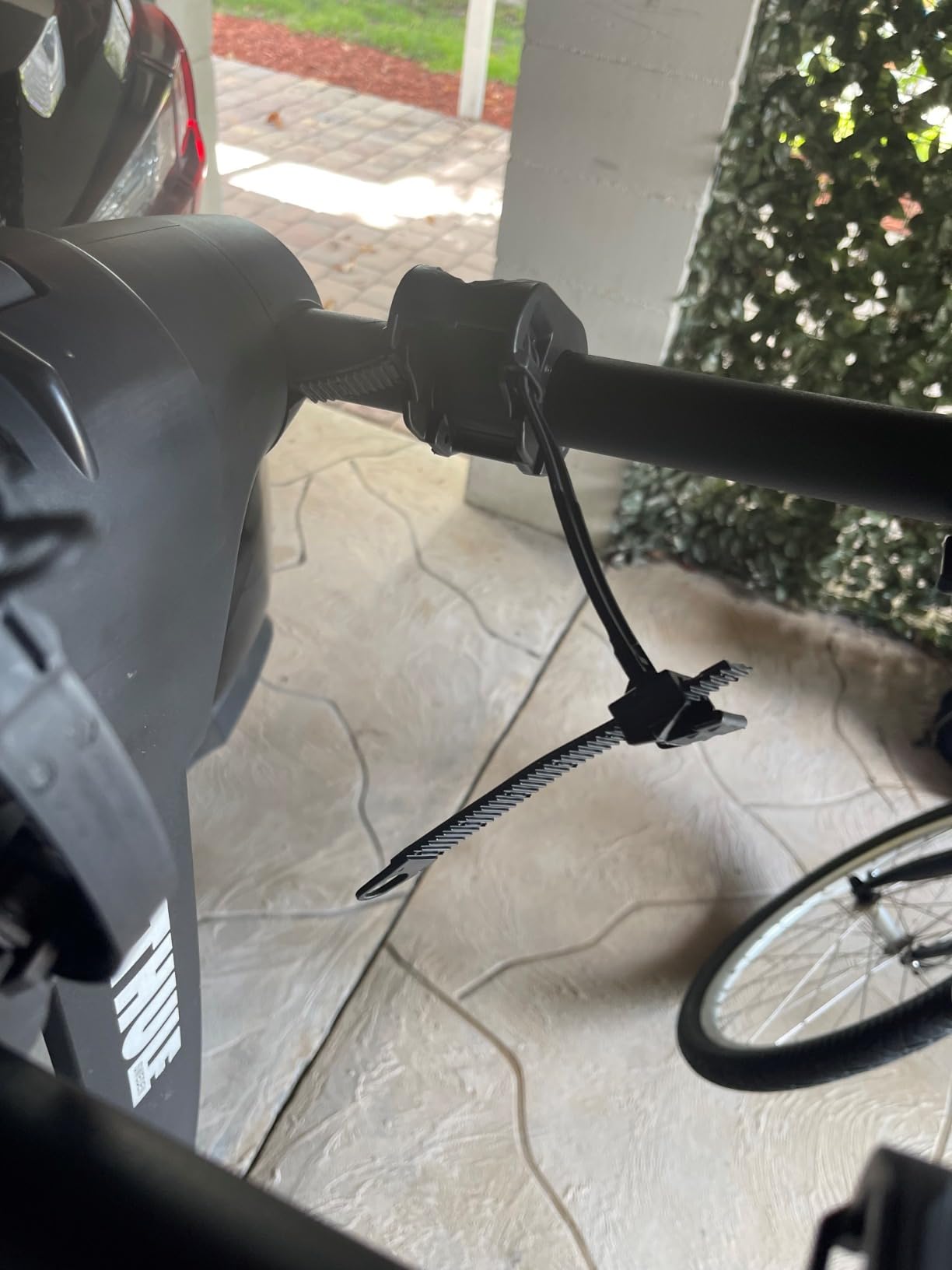 Thule Apex XT Bike Hitch Rack customer photo 2